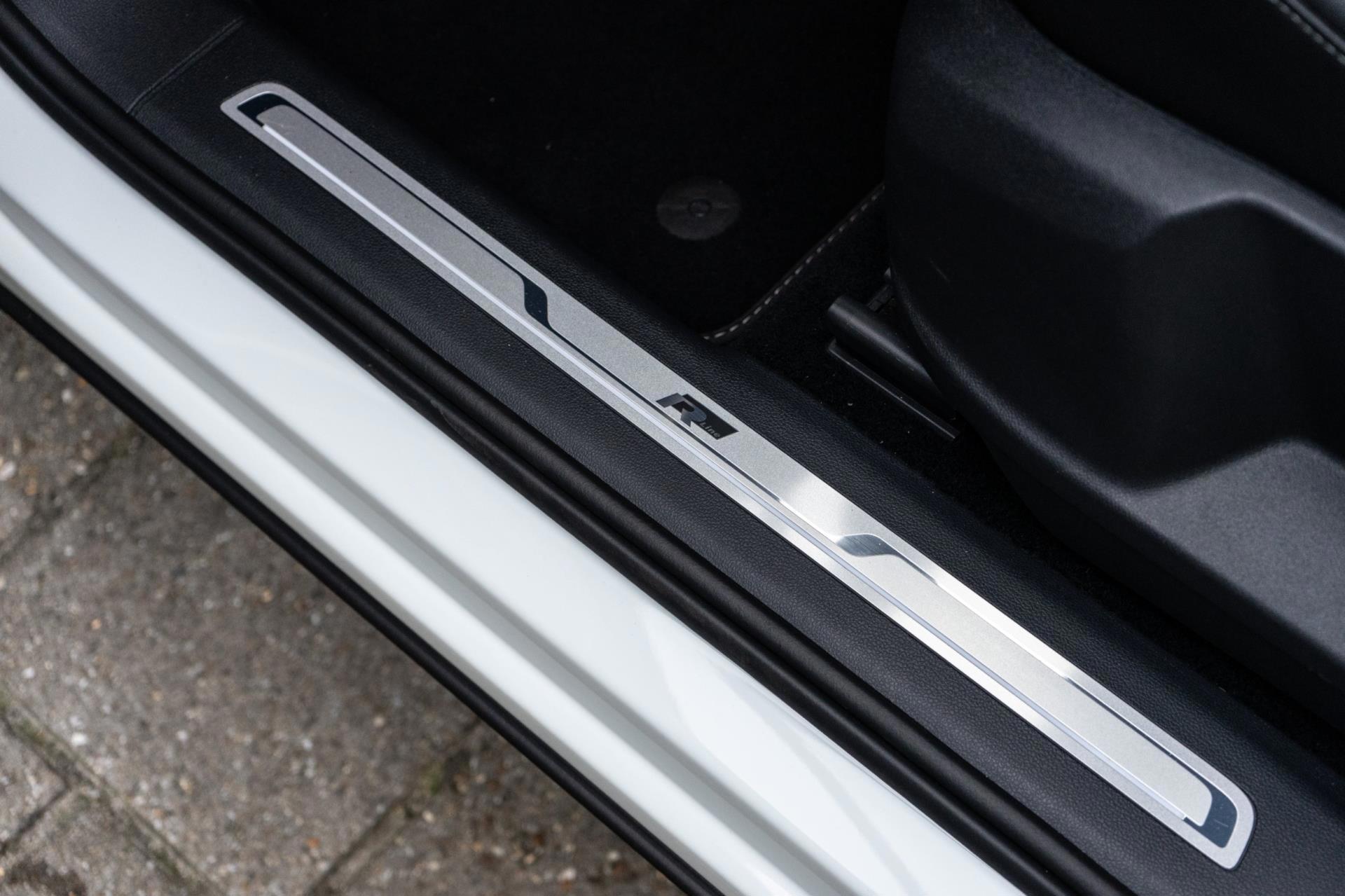 Volkswagen Tiguan 2.0 TSI 4Motion Highline R-Line (2017), foto 12