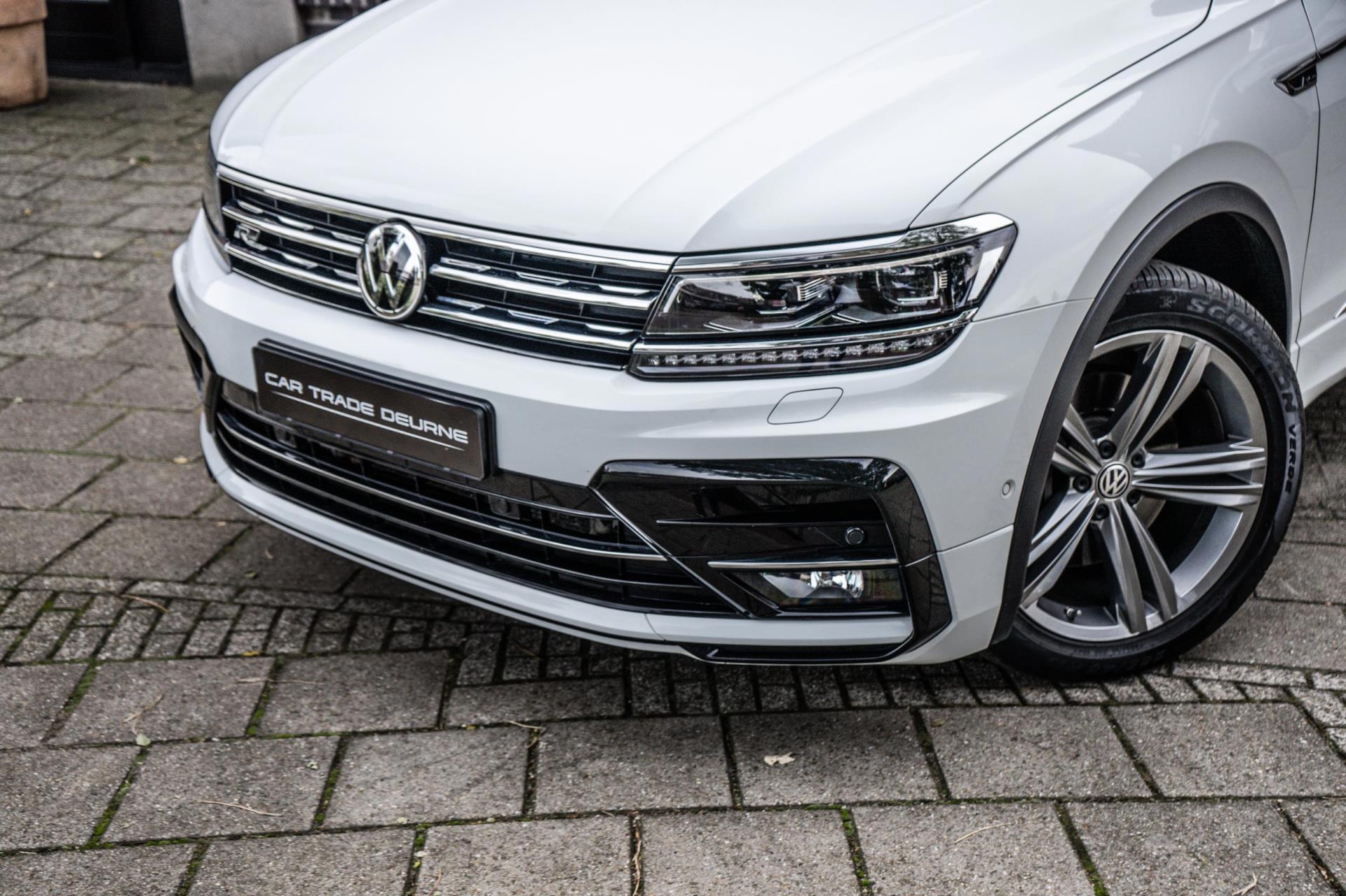 Volkswagen Tiguan 2.0 TSI 4Motion Highline R-Line (2017), foto 4