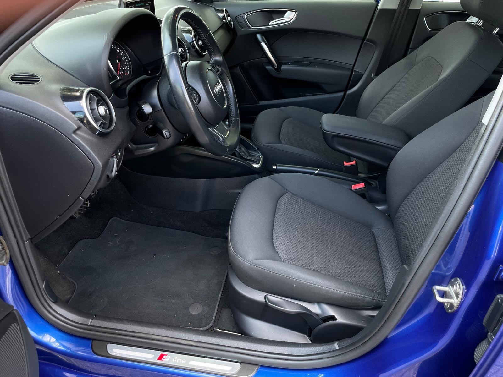 Audi A1 Sportback 1.0 TFSI-S-Line (2017), foto 12