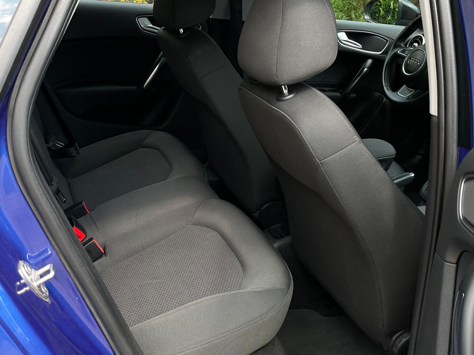 Audi A1 Sportback 1.0 TFSI-S-Line (2017), foto 17
