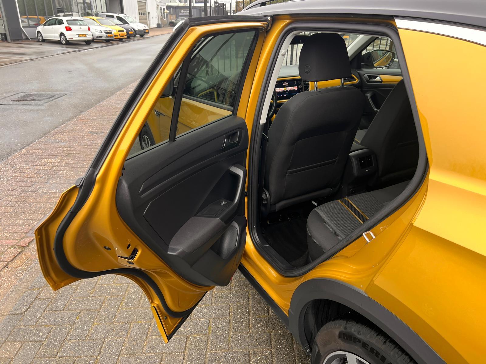 Volkswagen T-Roc 1.5 TSI DSG Sport Business R-line (2019), foto 5