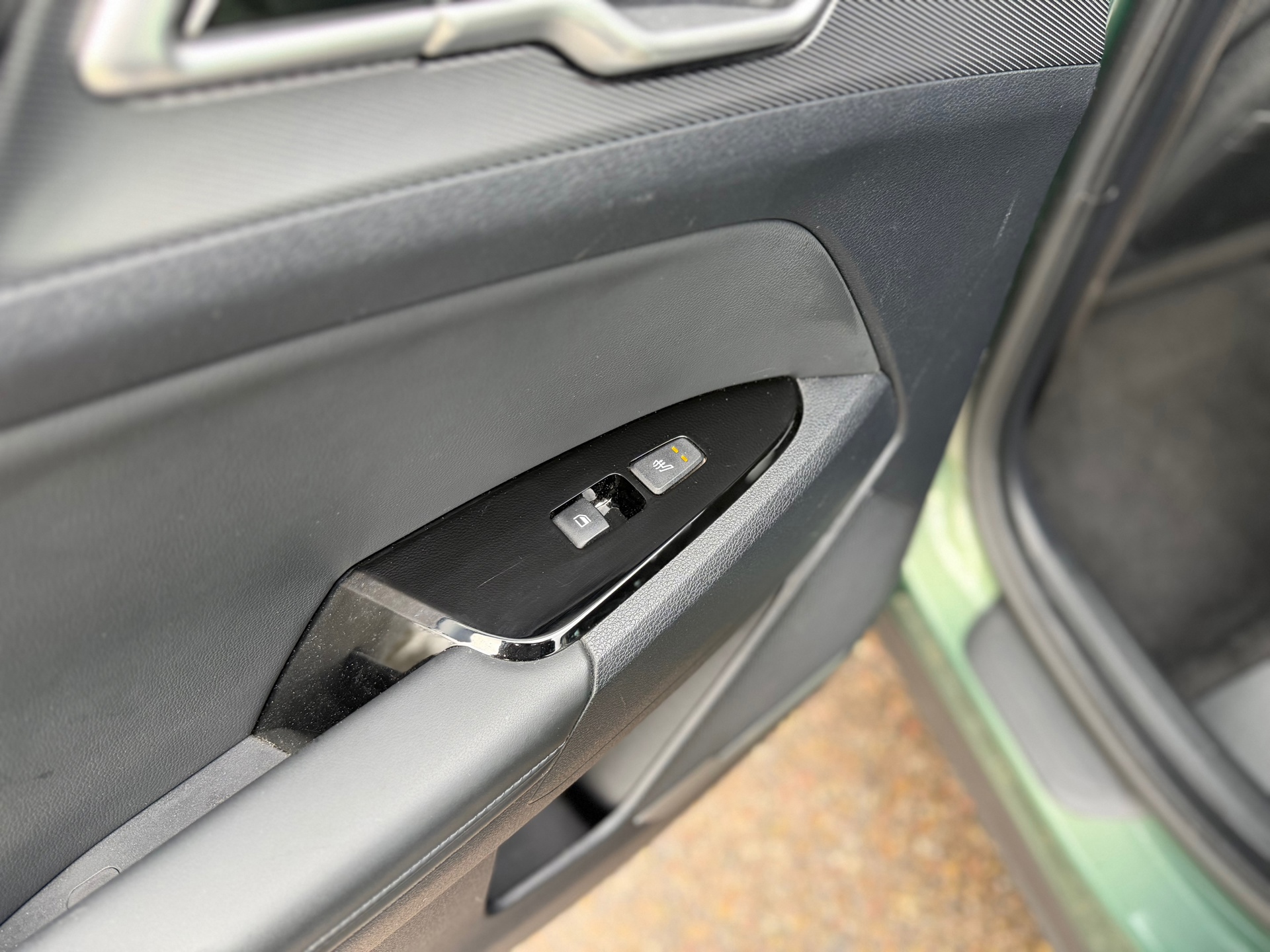 Kia Sportage 1.6 T-GDi Plug-in Hybrid AWD DynamicPlusLine (2022), foto 14