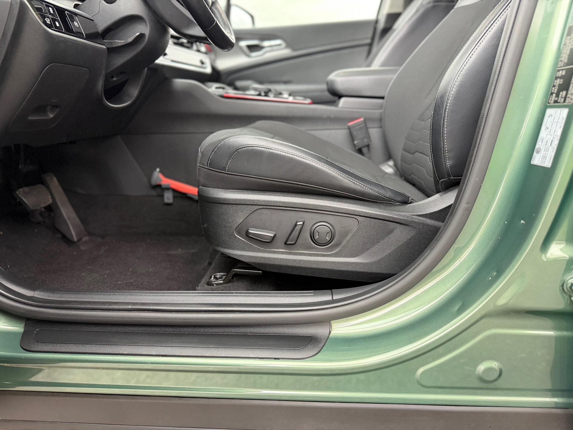 Kia Sportage 1.6 T-GDi Plug-in Hybrid AWD DynamicPlusLine (2022), foto 15