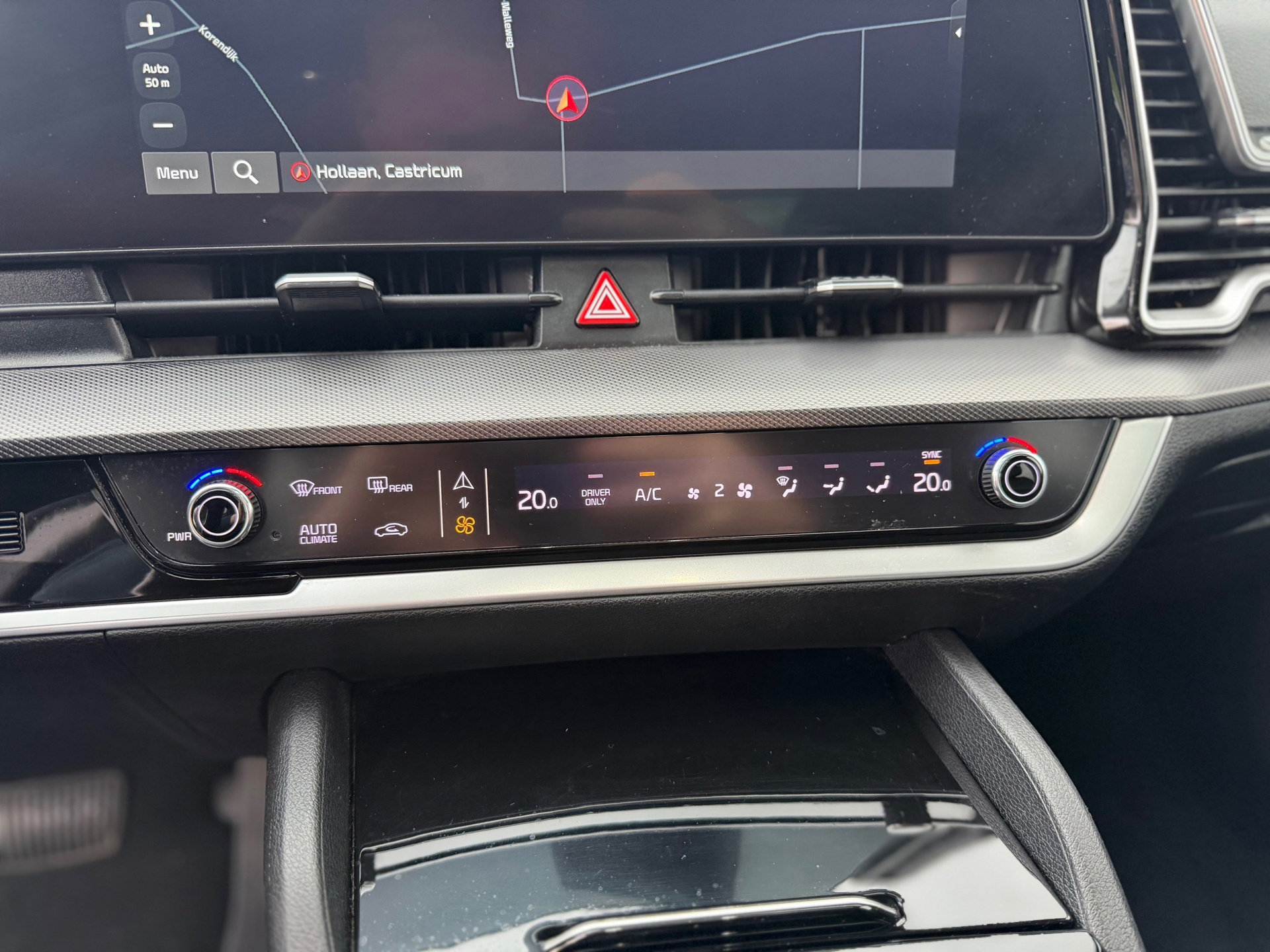 Kia Sportage 1.6 T-GDi Plug-in Hybrid AWD DynamicPlusLine (2022), foto 28