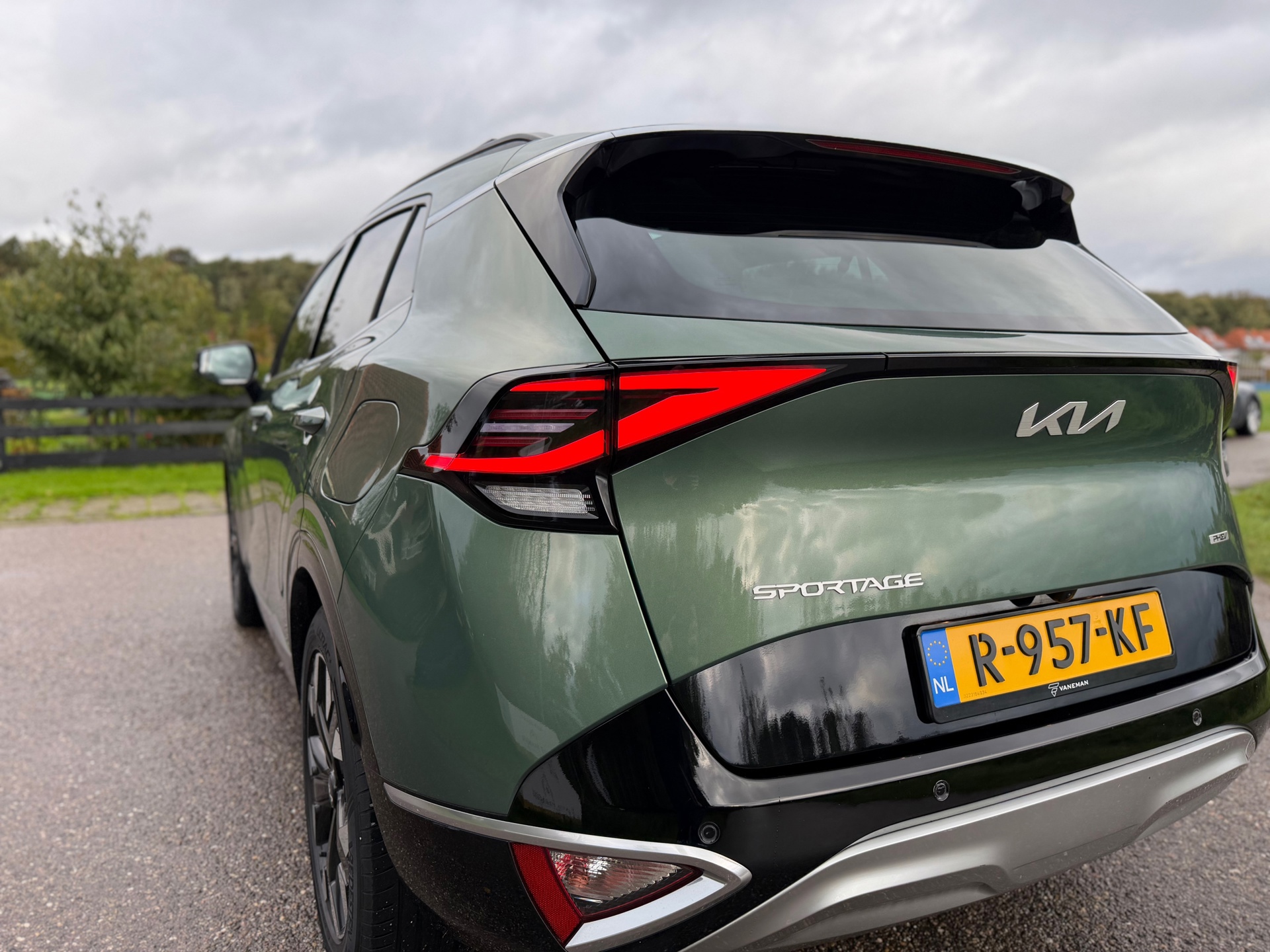 Kia Sportage 1.6 T-GDi Plug-in Hybrid AWD DynamicPlusLine (2022), foto 37