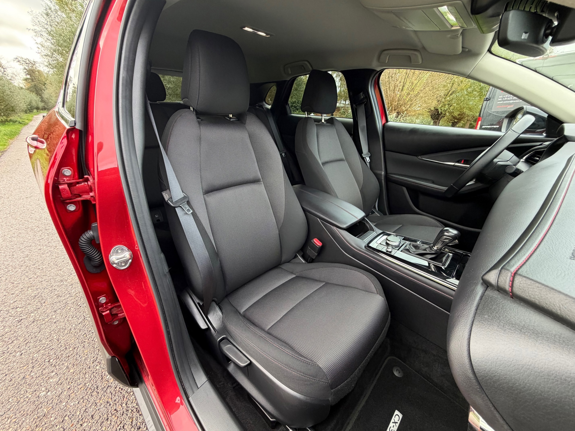 Mazda CX-30 2.0 e-SkyActiv-G M Hybrid Homura (2024), foto 2