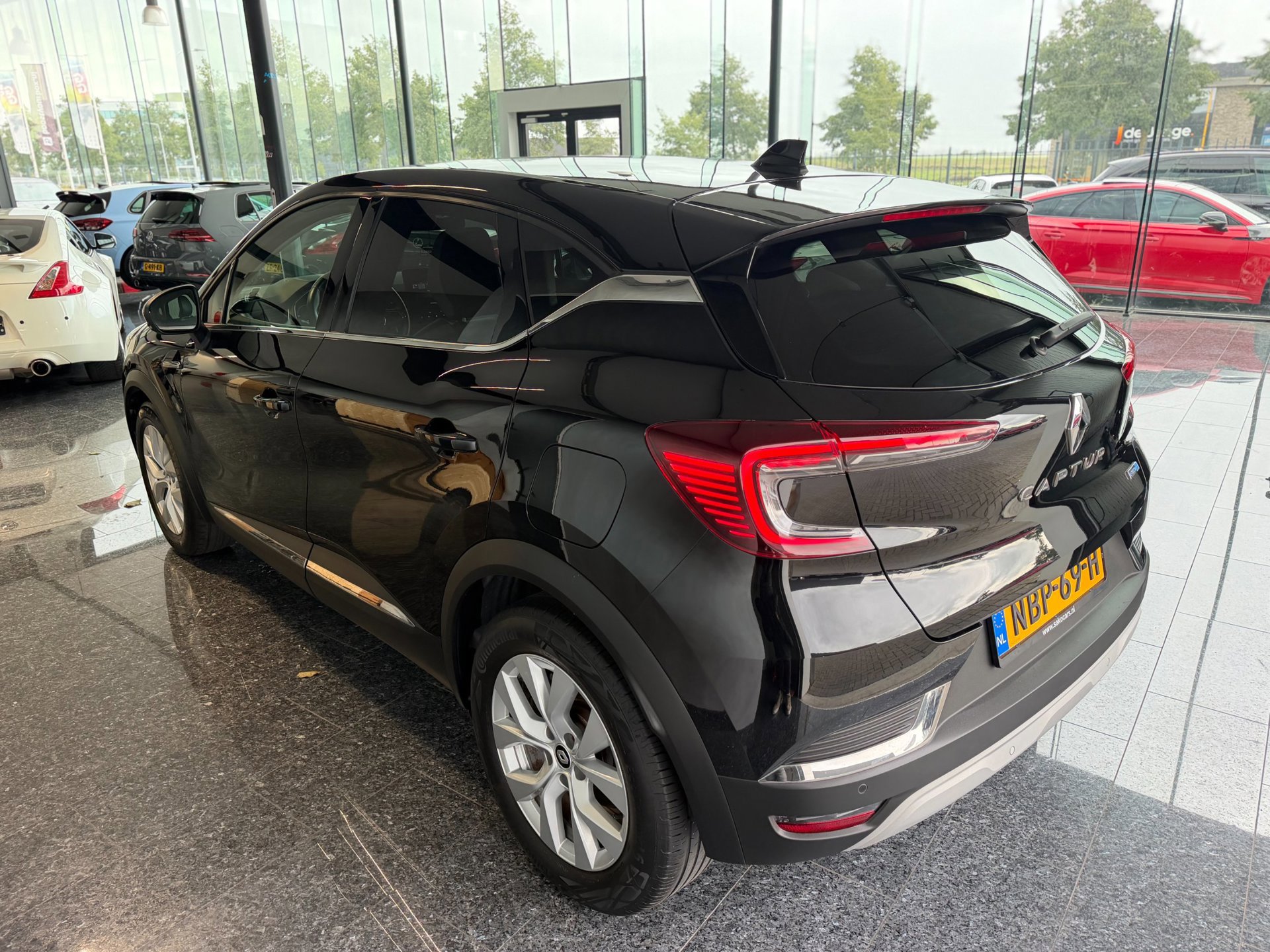 Renault Captur 1.6 E-Tech Plug-in Hybrid 160 Intens 2022 (2022), foto 12