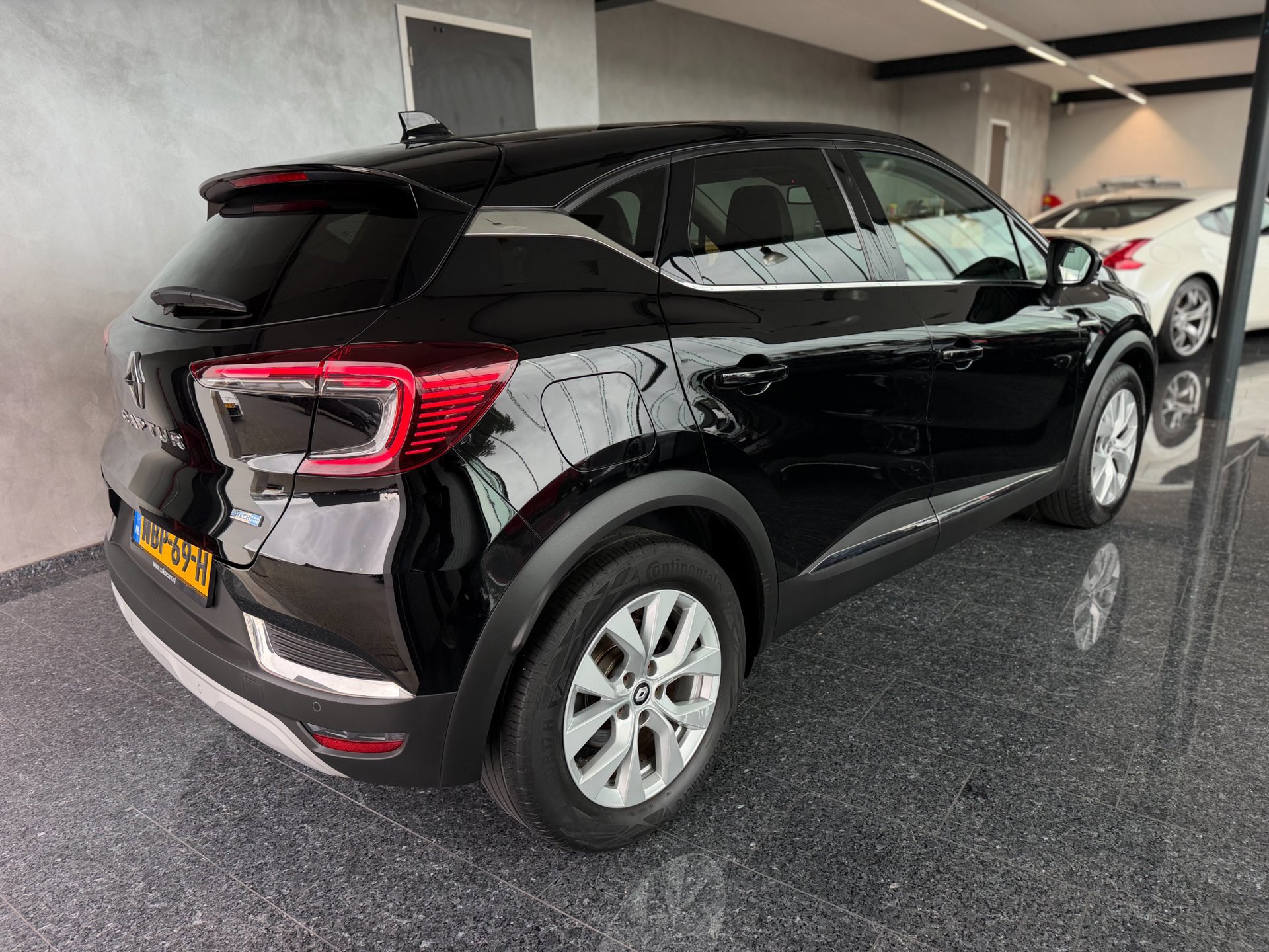 Renault Captur 1.6 E-Tech Plug-in Hybrid 160 Intens 2022 (2022), foto 13