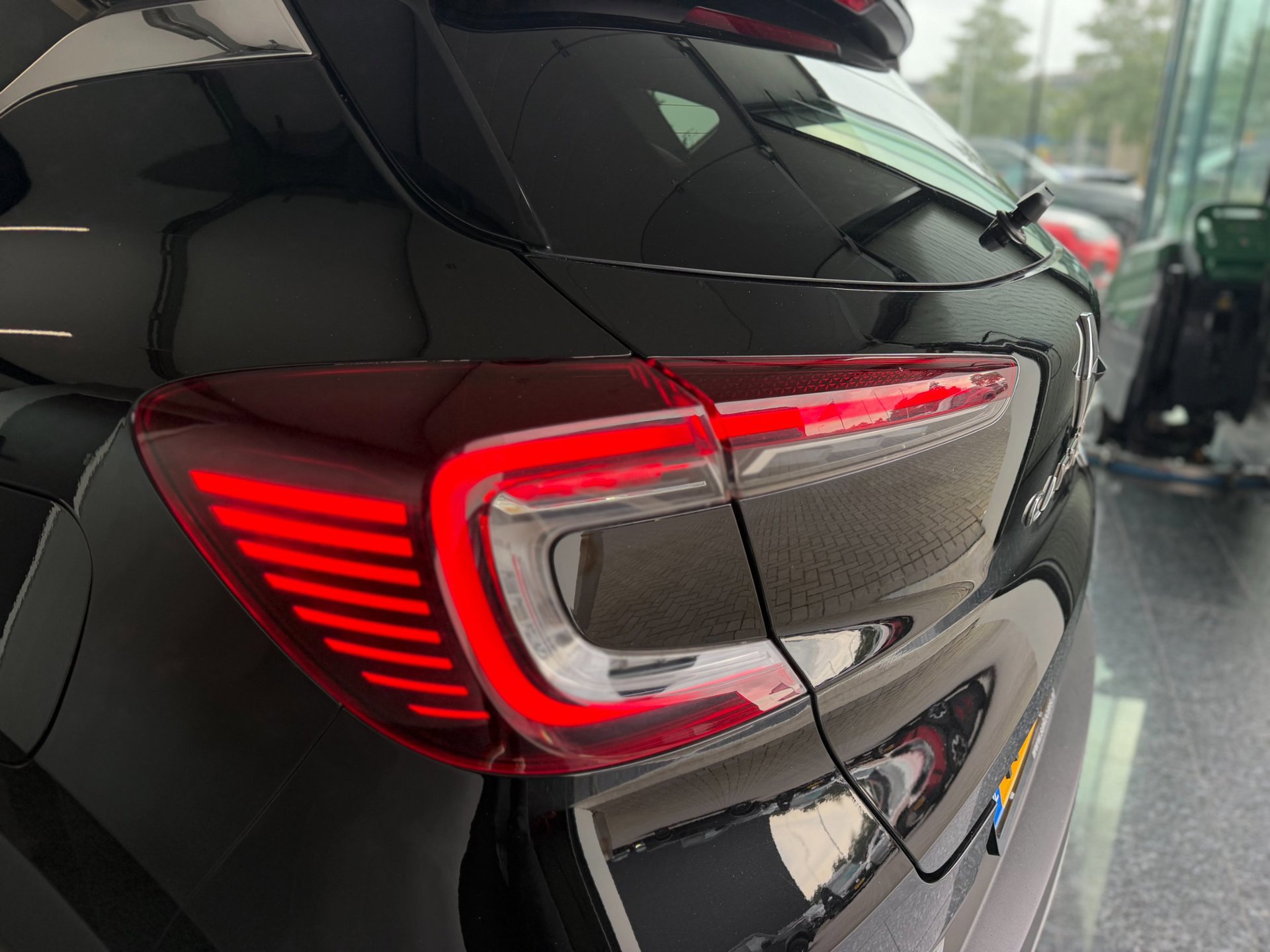 Renault Captur 1.6 E-Tech Plug-in Hybrid 160 Intens 2022 (2022), foto 16