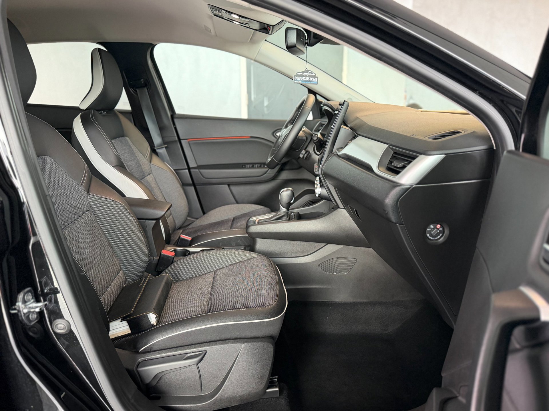 Renault Captur 1.6 E-Tech Plug-in Hybrid 160 Intens 2022 (2022), foto 22
