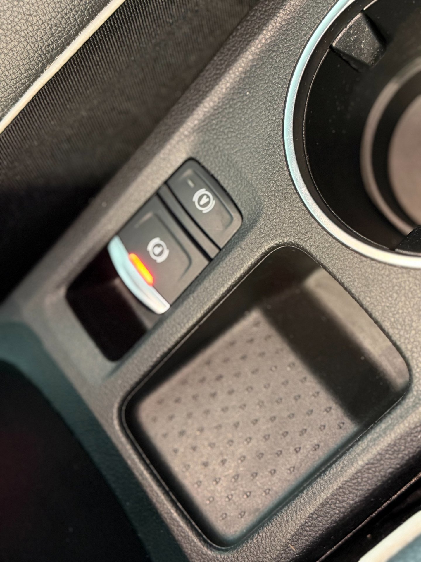 Renault Captur 1.6 E-Tech Plug-in Hybrid 160 Intens 2022 (2022), foto 31