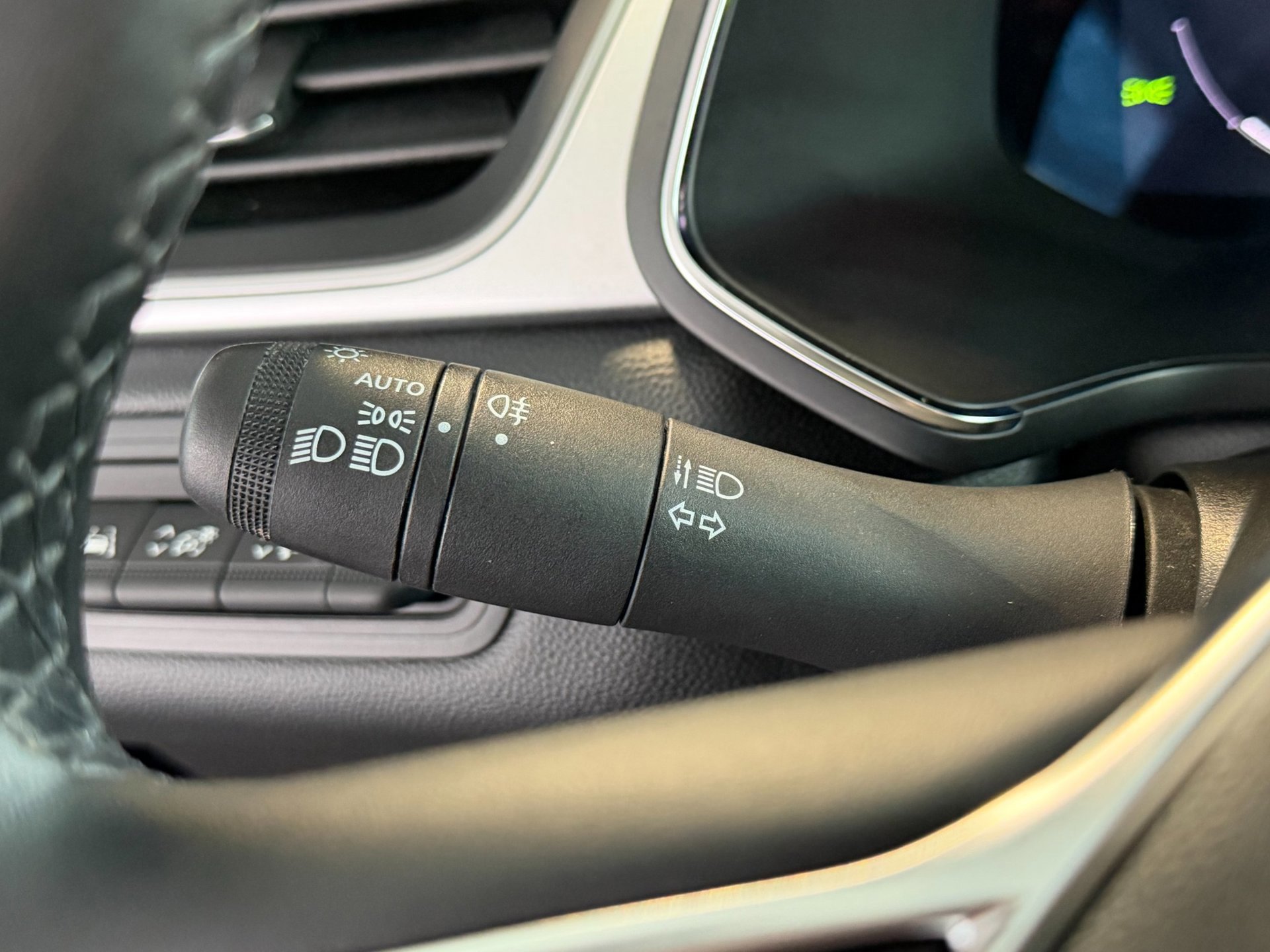 Renault Captur 1.6 E-Tech Plug-in Hybrid 160 Intens 2022 (2022), foto 35