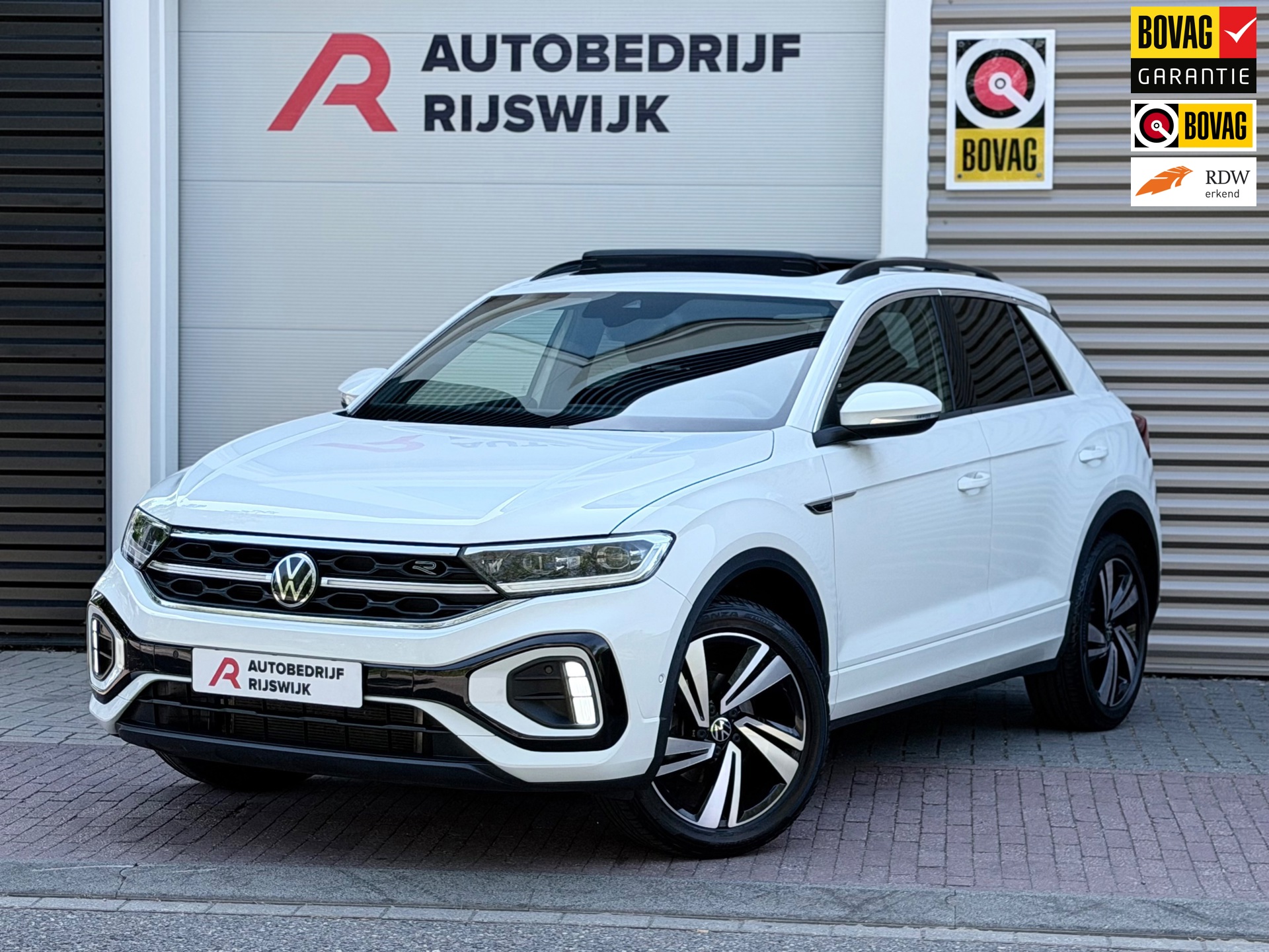 Volkswagen T-Roc 1.5 TSI 3x R-Line (2022), foto 1