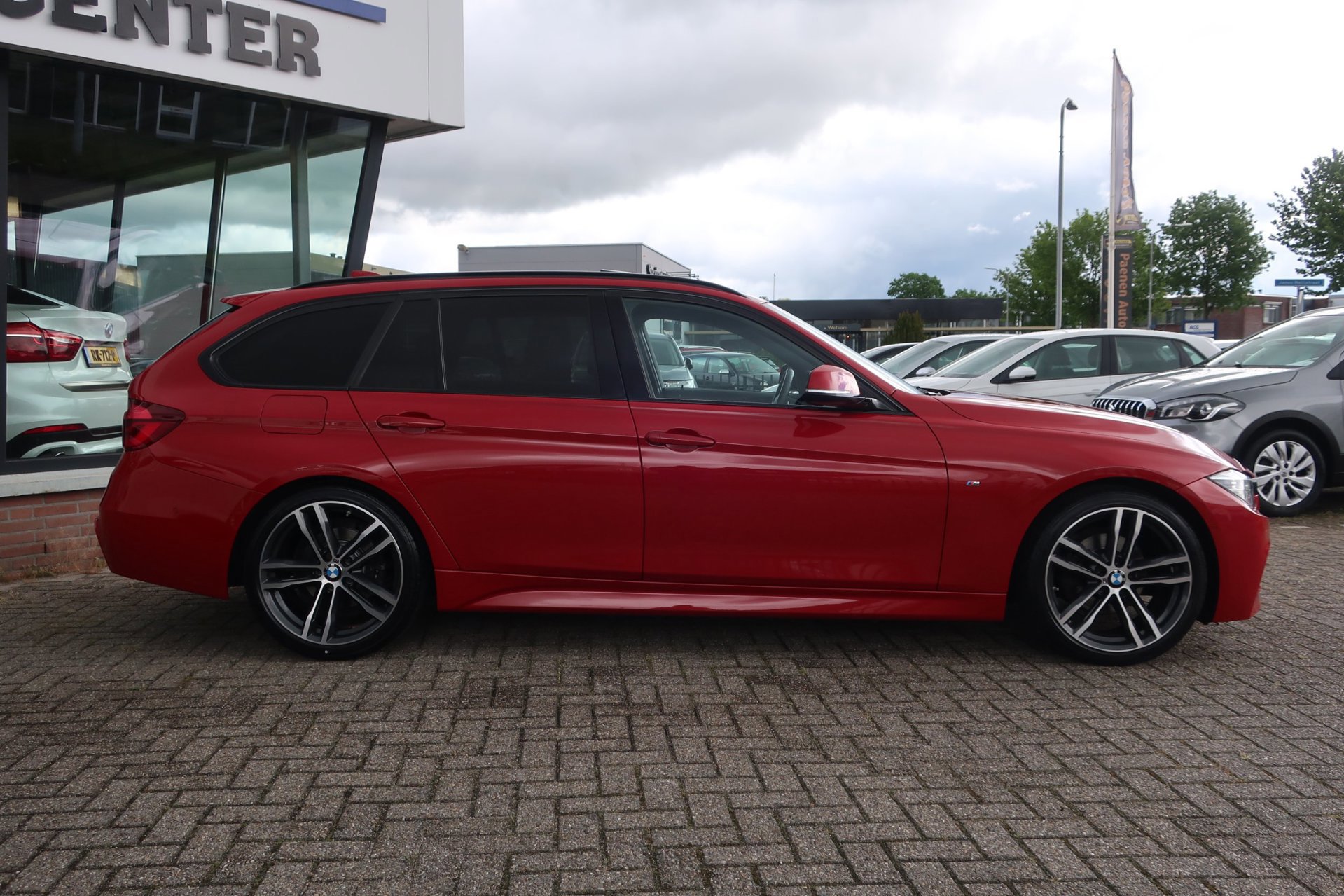 BMW 3-serie Touring 320i Edition M Sport Shadow Executive 1e (2019), foto 8