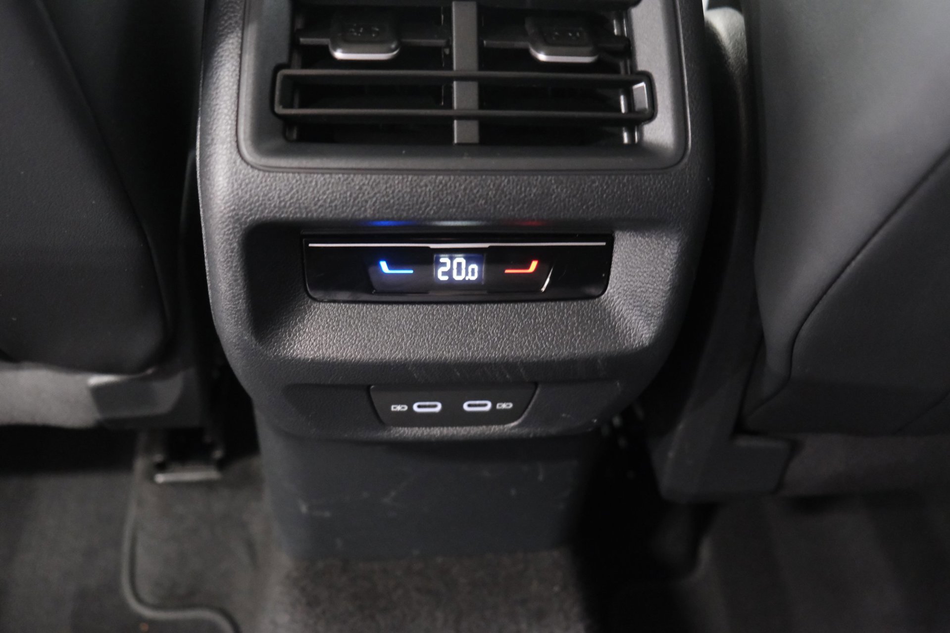 Volkswagen Tiguan 1.5 eTSI Life Edition (2024), foto 17