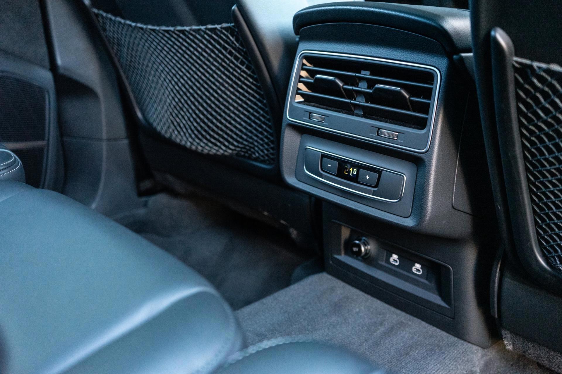 Audi Q7 55 TFSI e quattro S-Line (2021), foto 21