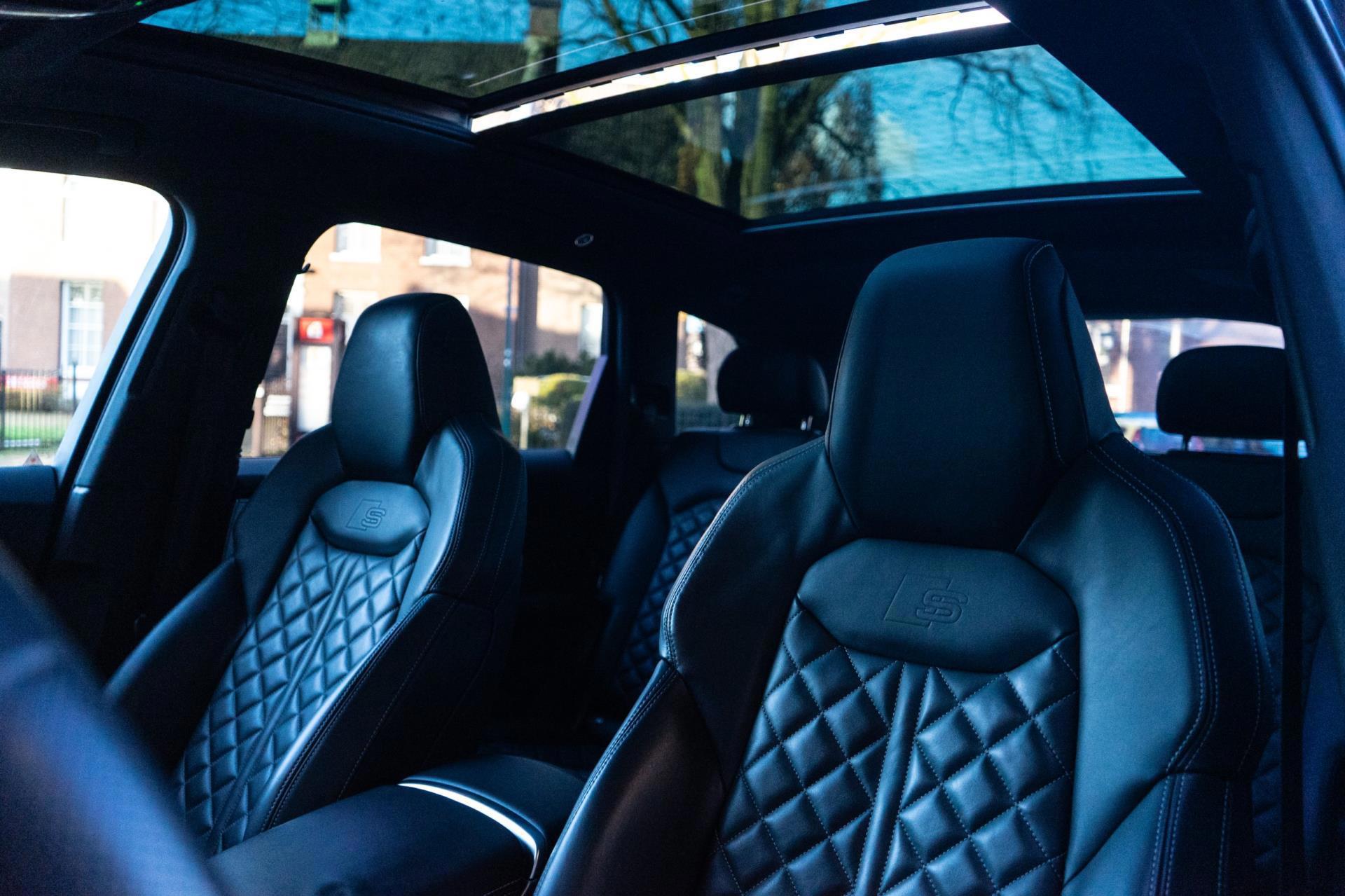 Audi Q7 55 TFSI e quattro S-Line (2021), foto 26