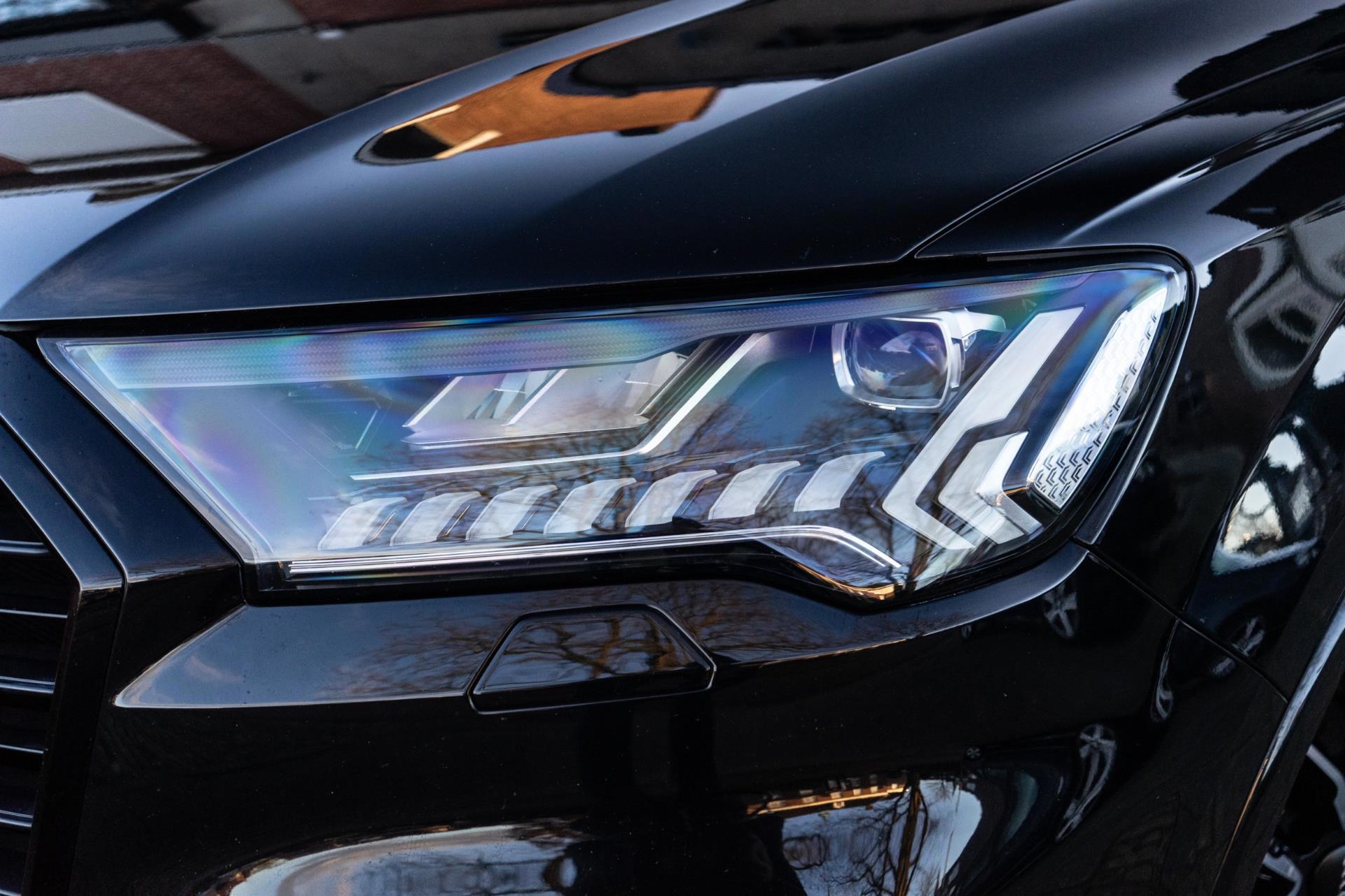 Audi Q7 55 TFSI e quattro S-Line (2021), foto 6