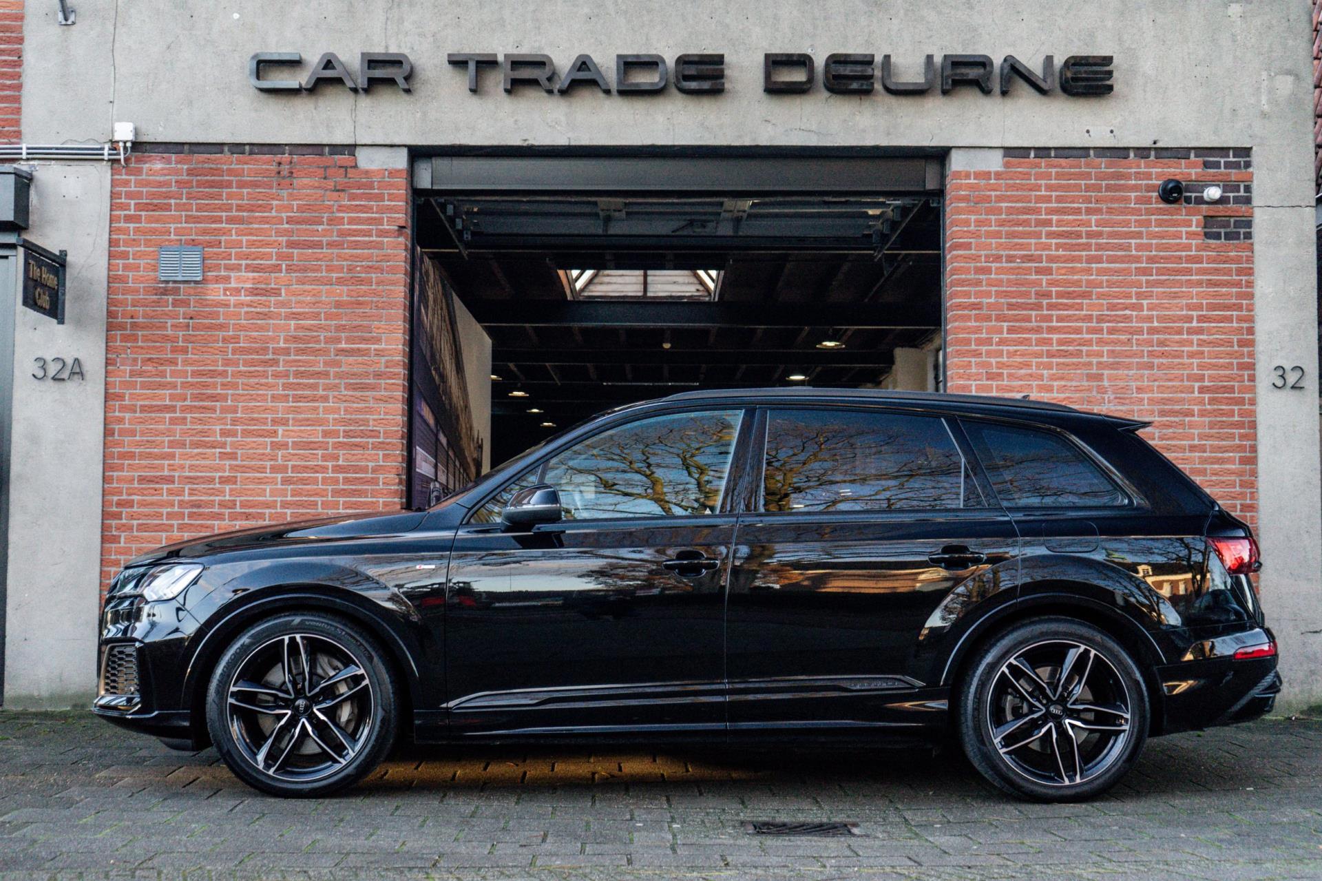 Audi Q7 55 TFSI e quattro S-Line (2021), foto 8