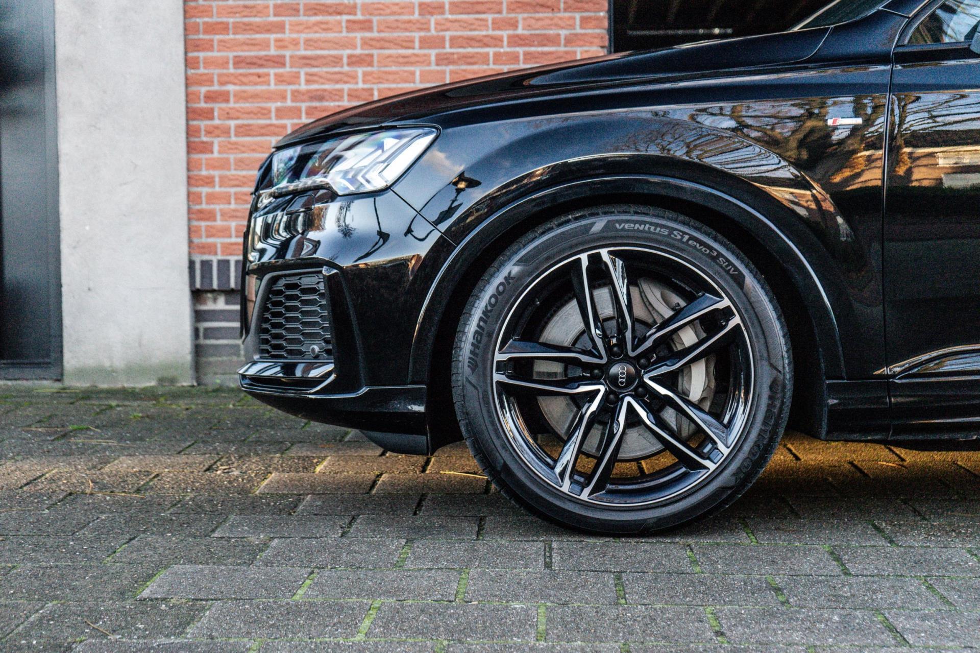 Audi Q7 55 TFSI e quattro S-Line (2021), foto 9