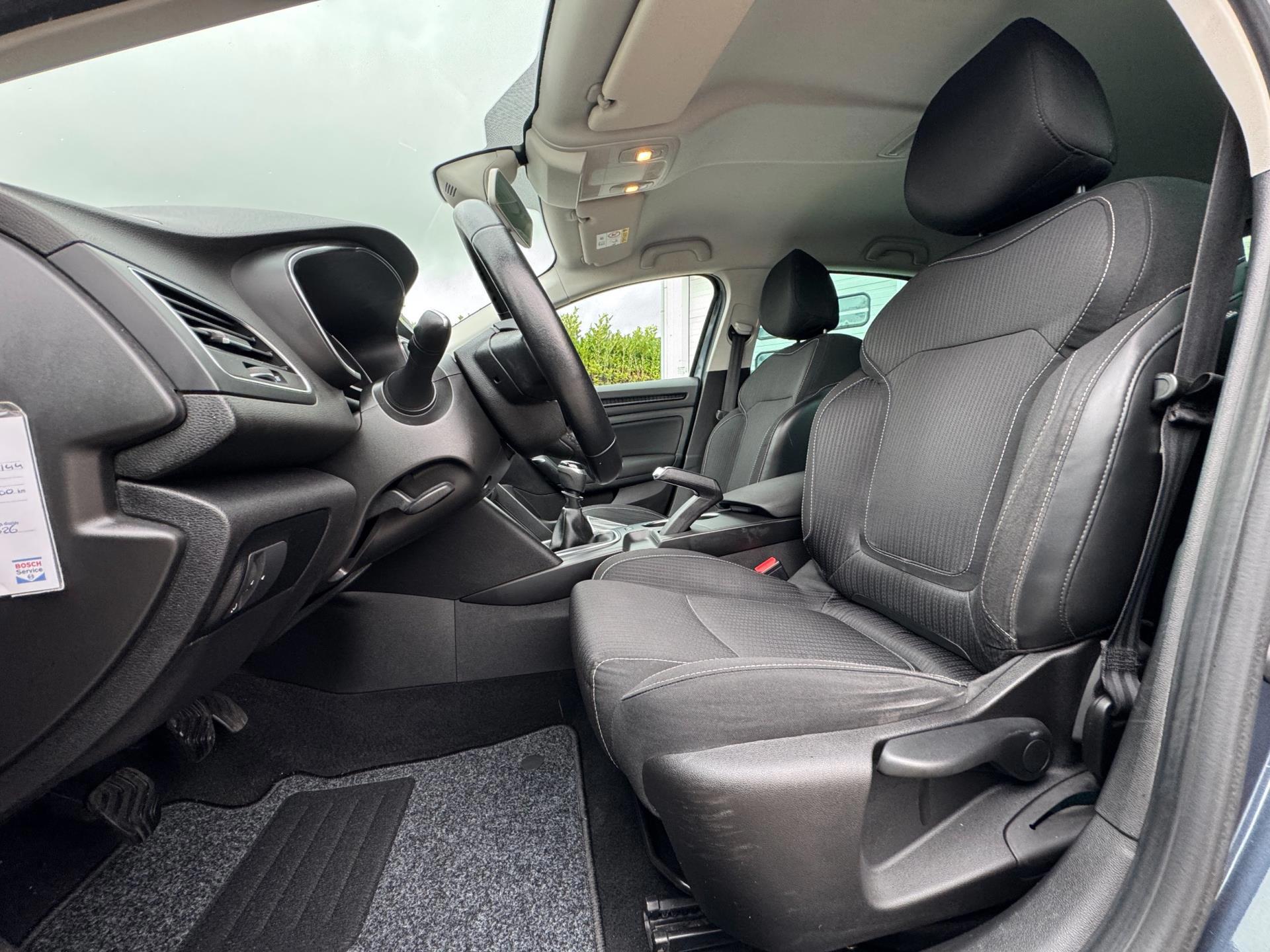 Renault Mégane 1.2 TCe Zen (2016), foto 12