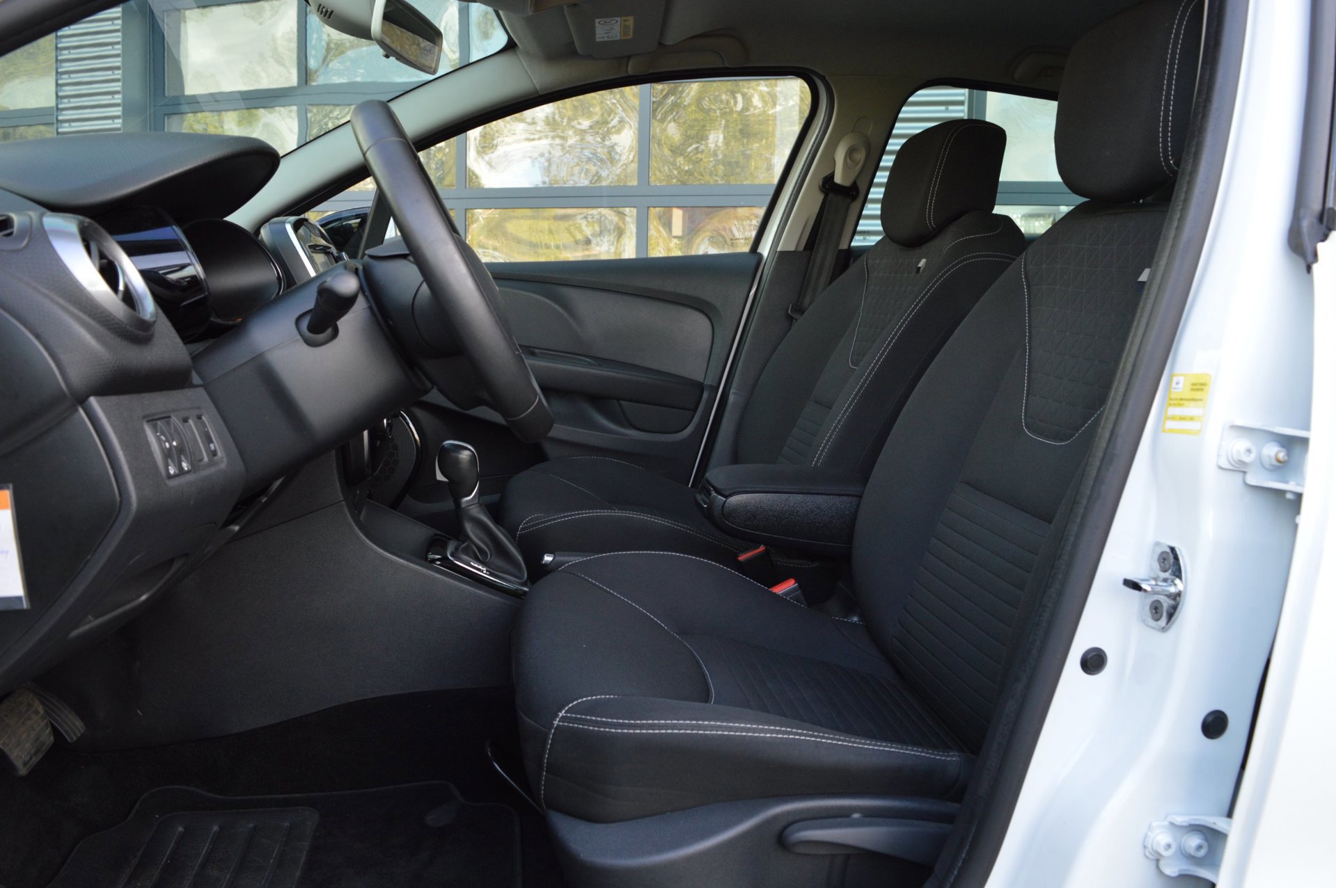 Renault Clio 1.2 TCe Zen (2017), foto 12