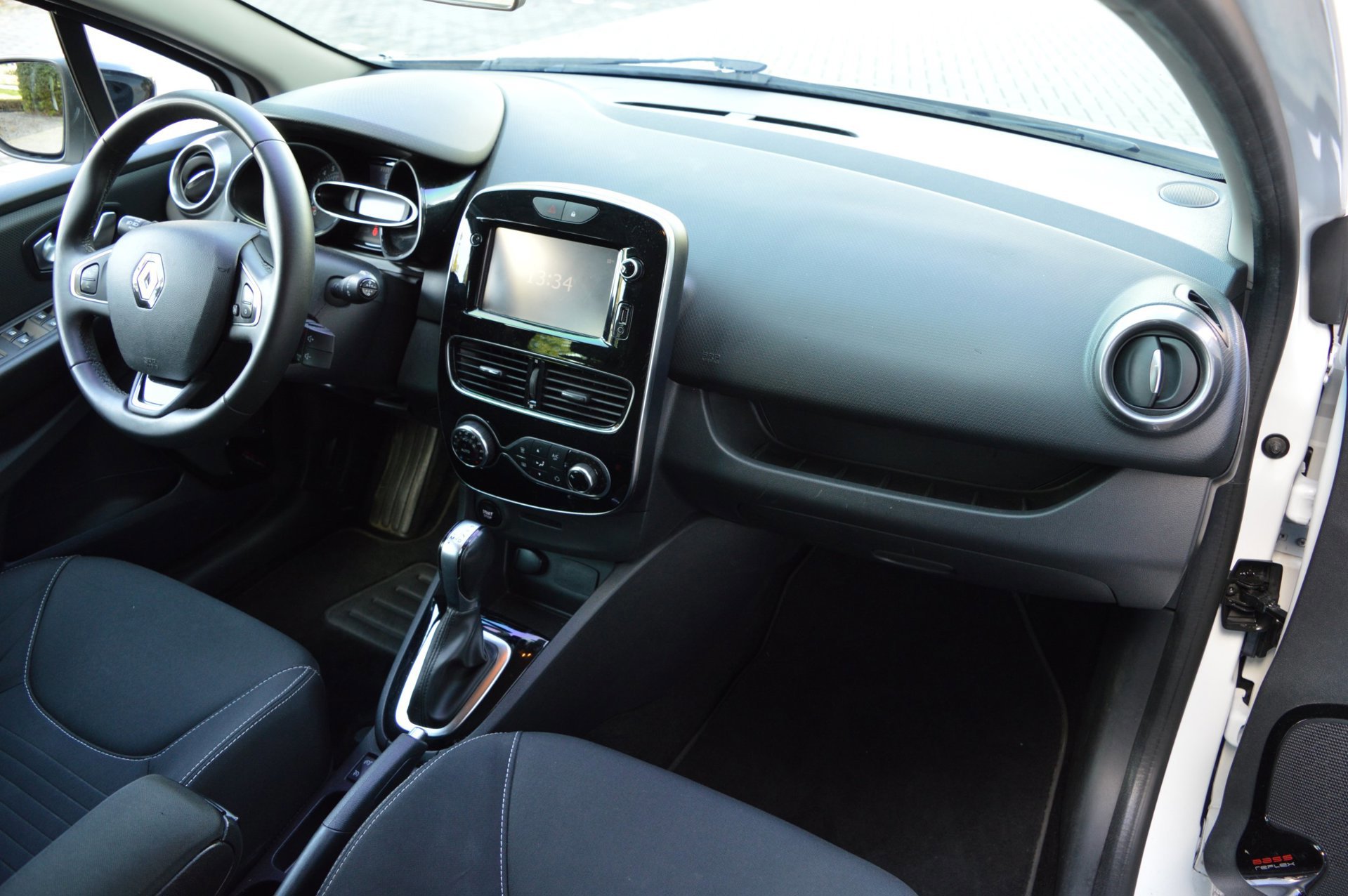 Renault Clio 1.2 TCe Zen (2017), foto 16