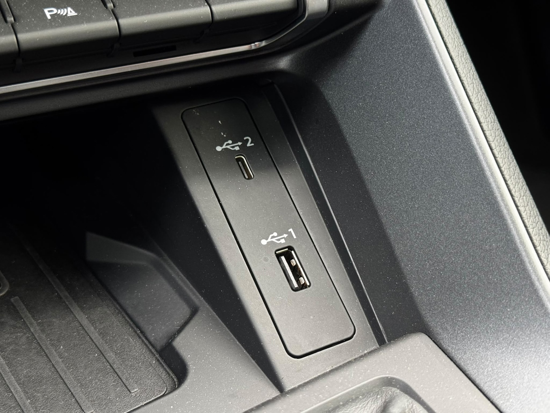 Audi Q3 Sportback 40 TFSI Quattro S-line (2020), foto 18