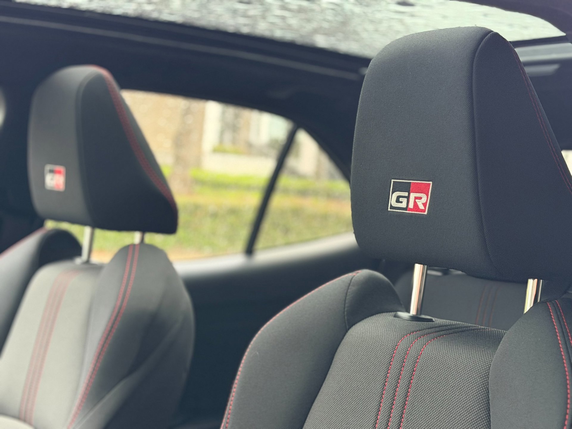 Toyota Yaris Cross 1.5 Hybrid GR Sport (2022), foto 11