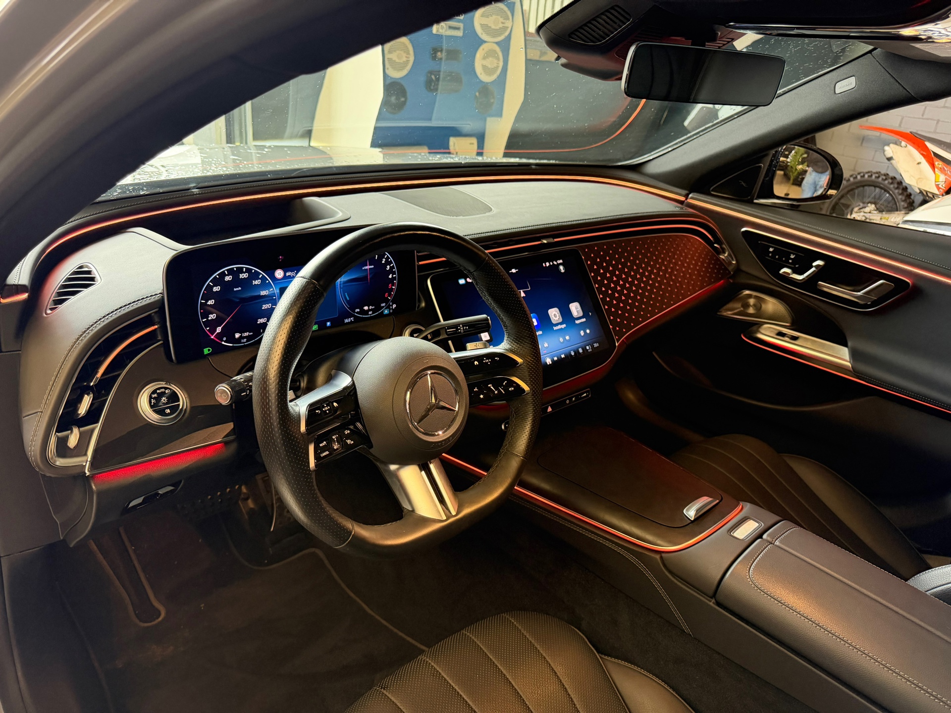 Mercedes-Benz E-klasse Estate 300 de 4MATIC AMG Line (2024), foto 23