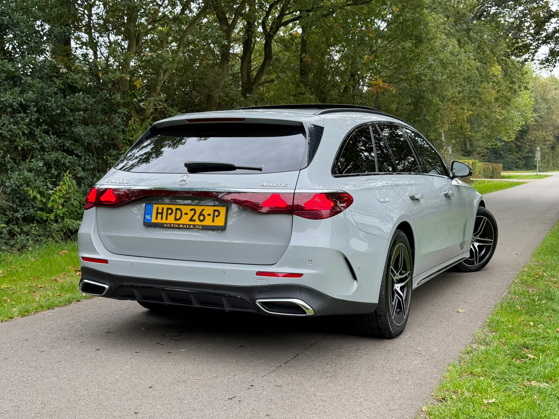 Mercedes-Benz E-klasse Estate 300 de 4MATIC AMG Line (2024), foto 5