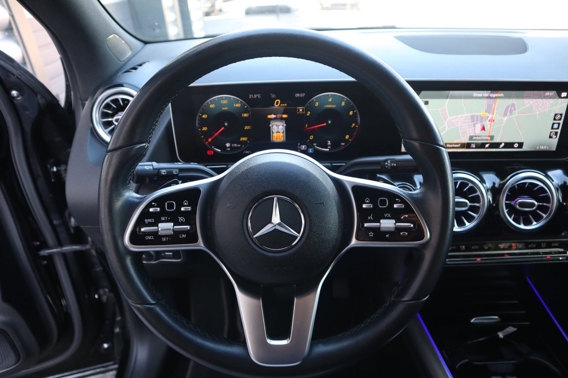 Mercedes-Benz GLA-klasse 200 AMG Line (2020), foto 12