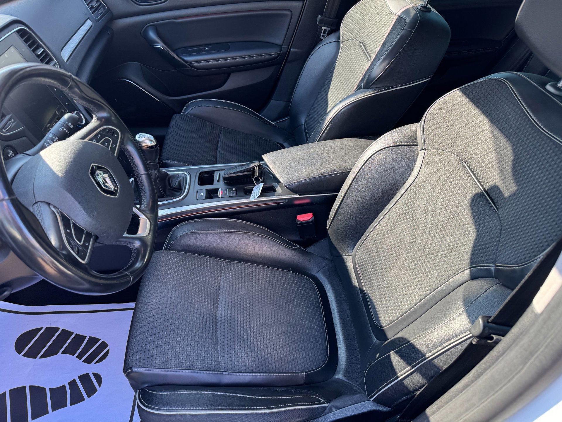 Renault Mégane 1.3 TCe Bose camera (2019), foto 30