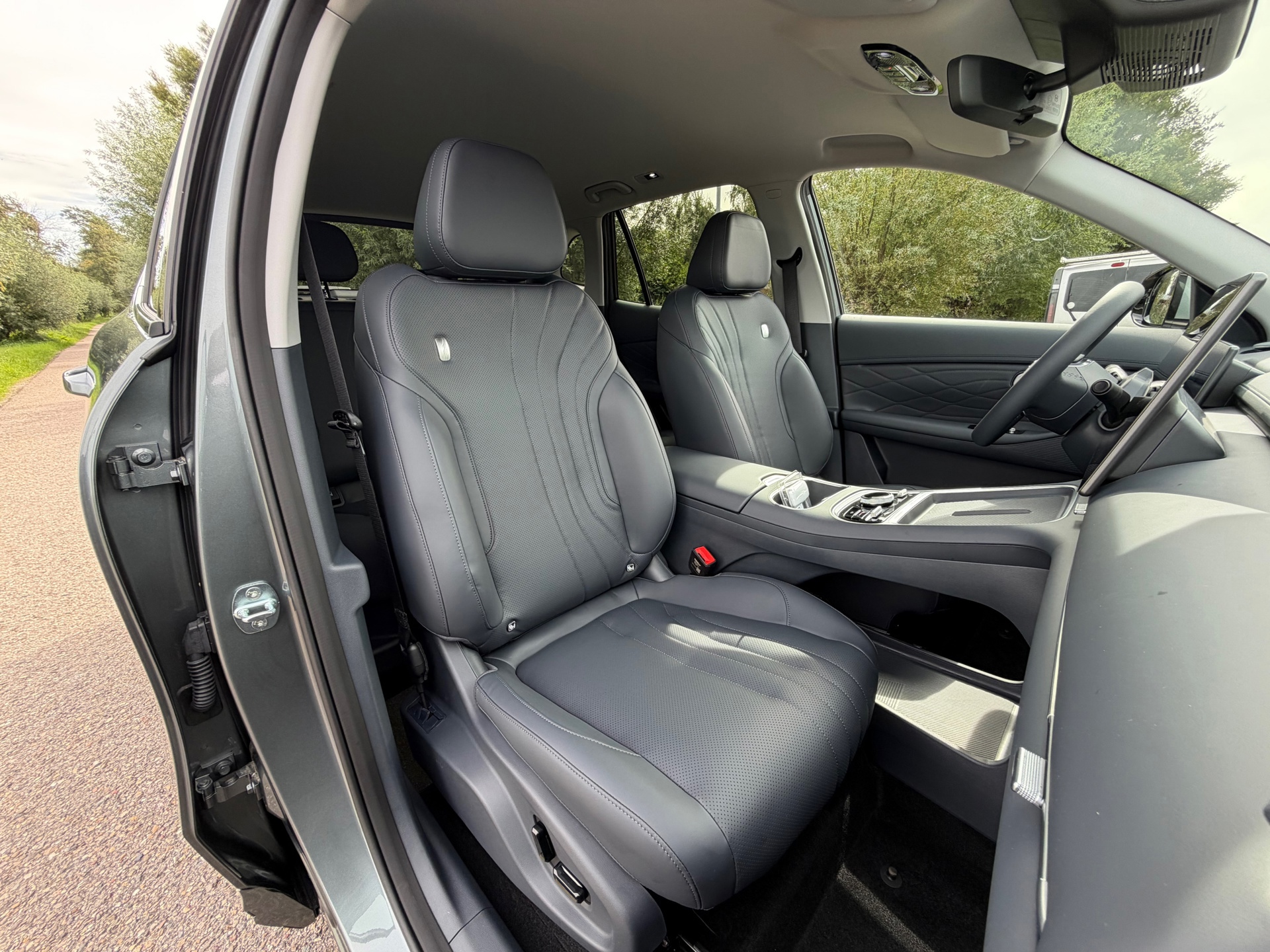 Geely Starray EM-I 1.5 Pro Plug-in Hybrid (2026), foto 2