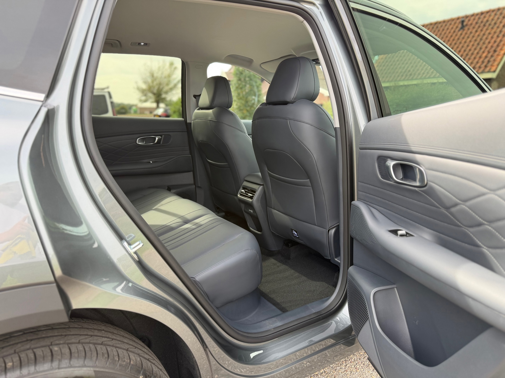 Geely Starray EM-I 1.5 Pro Plug-in Hybrid (2026), foto 24