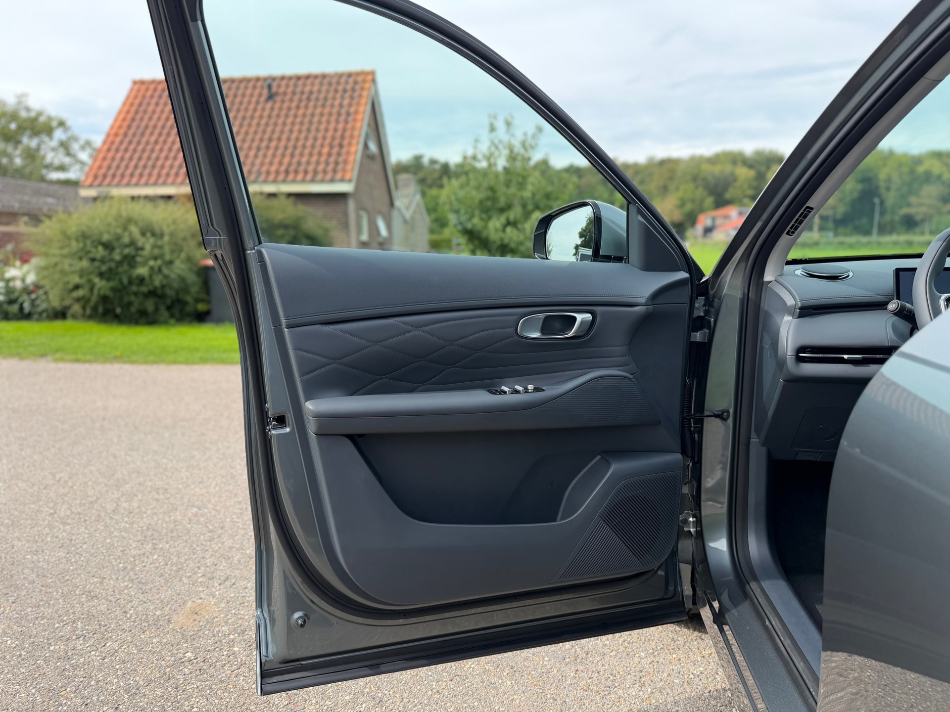 Geely Starray EM-I 1.5 Pro Plug-in Hybrid (2026), foto 8
