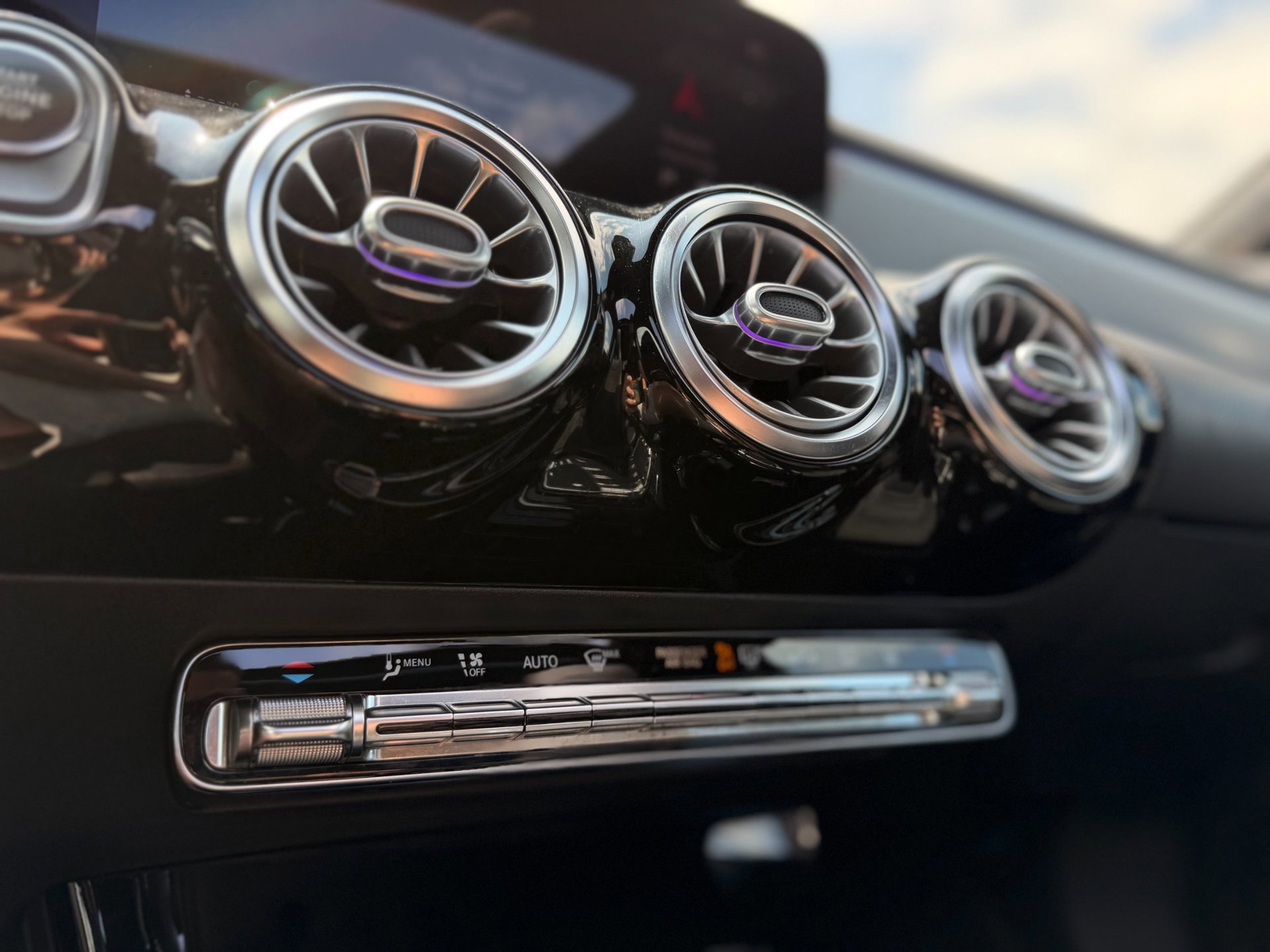 Mercedes-Benz A-klasse 250 e Business Solution AMG Limited (2020), foto 25
