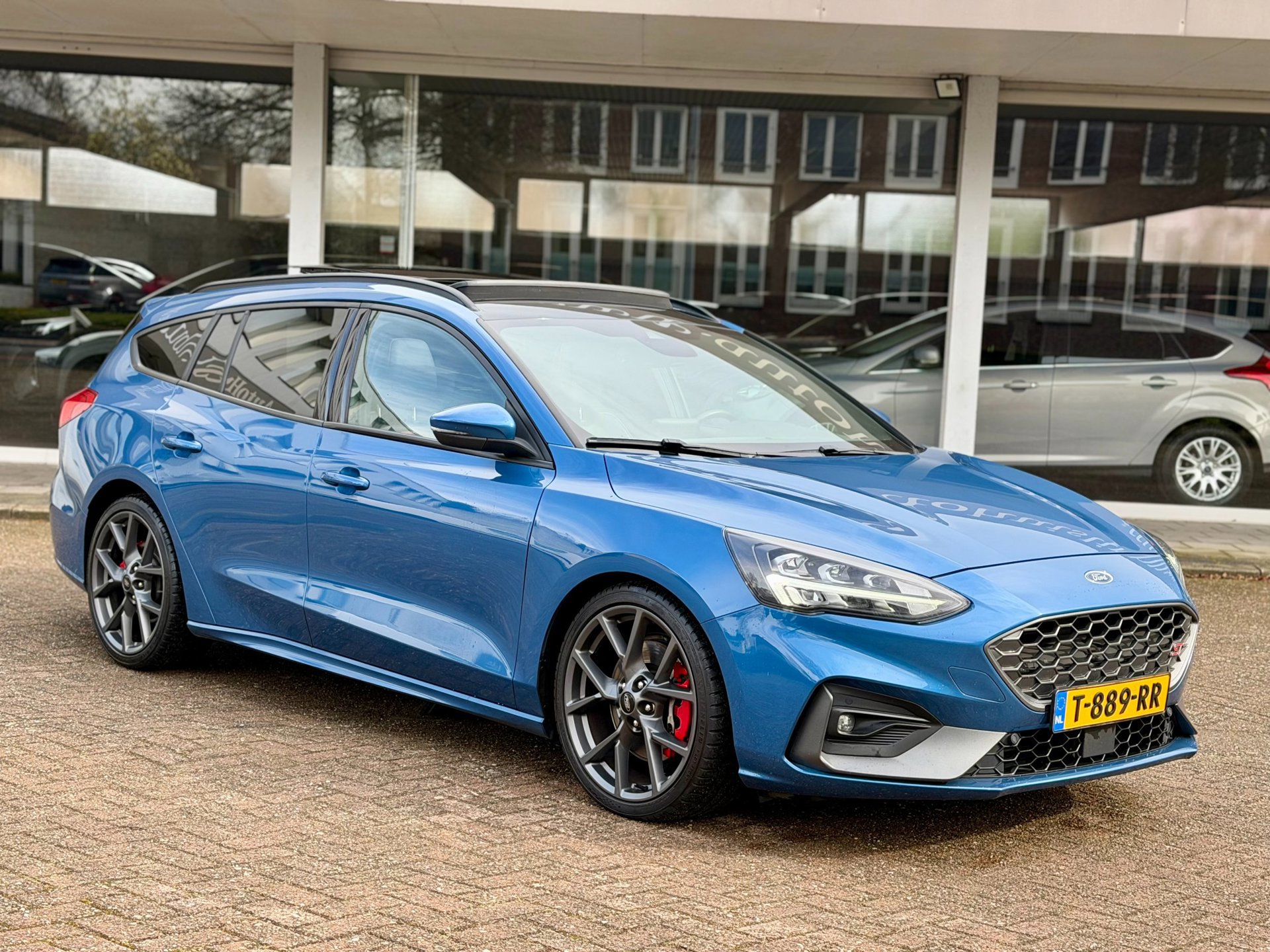 Ford Focus Wagon 2.3 EcoBoost ST-3 (2019), foto 2