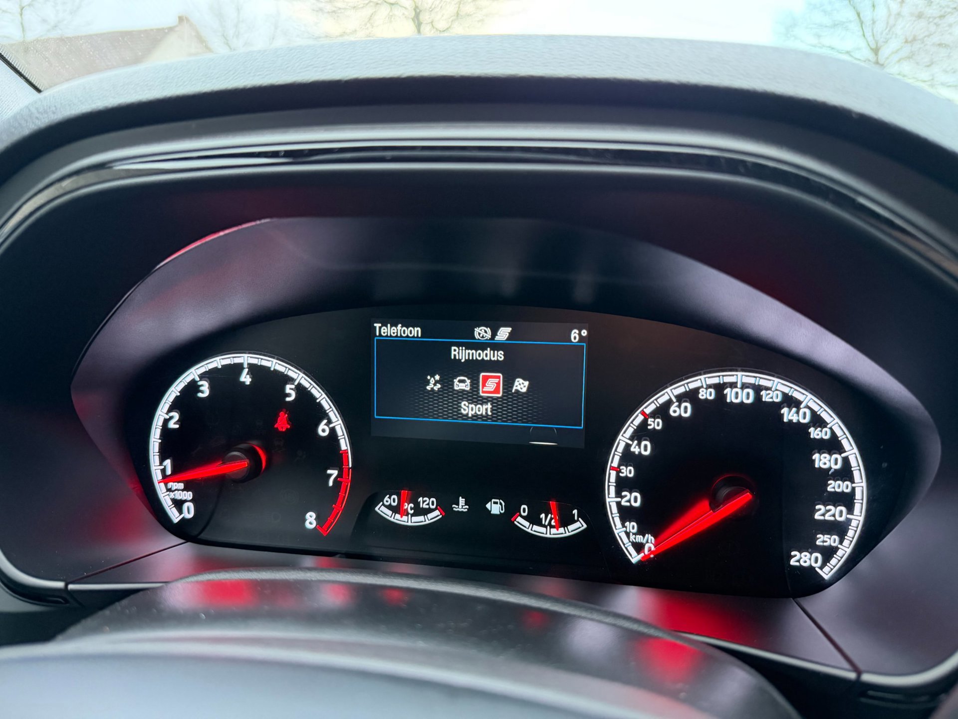 Ford Focus Wagon 2.3 EcoBoost ST-3 (2019), foto 21