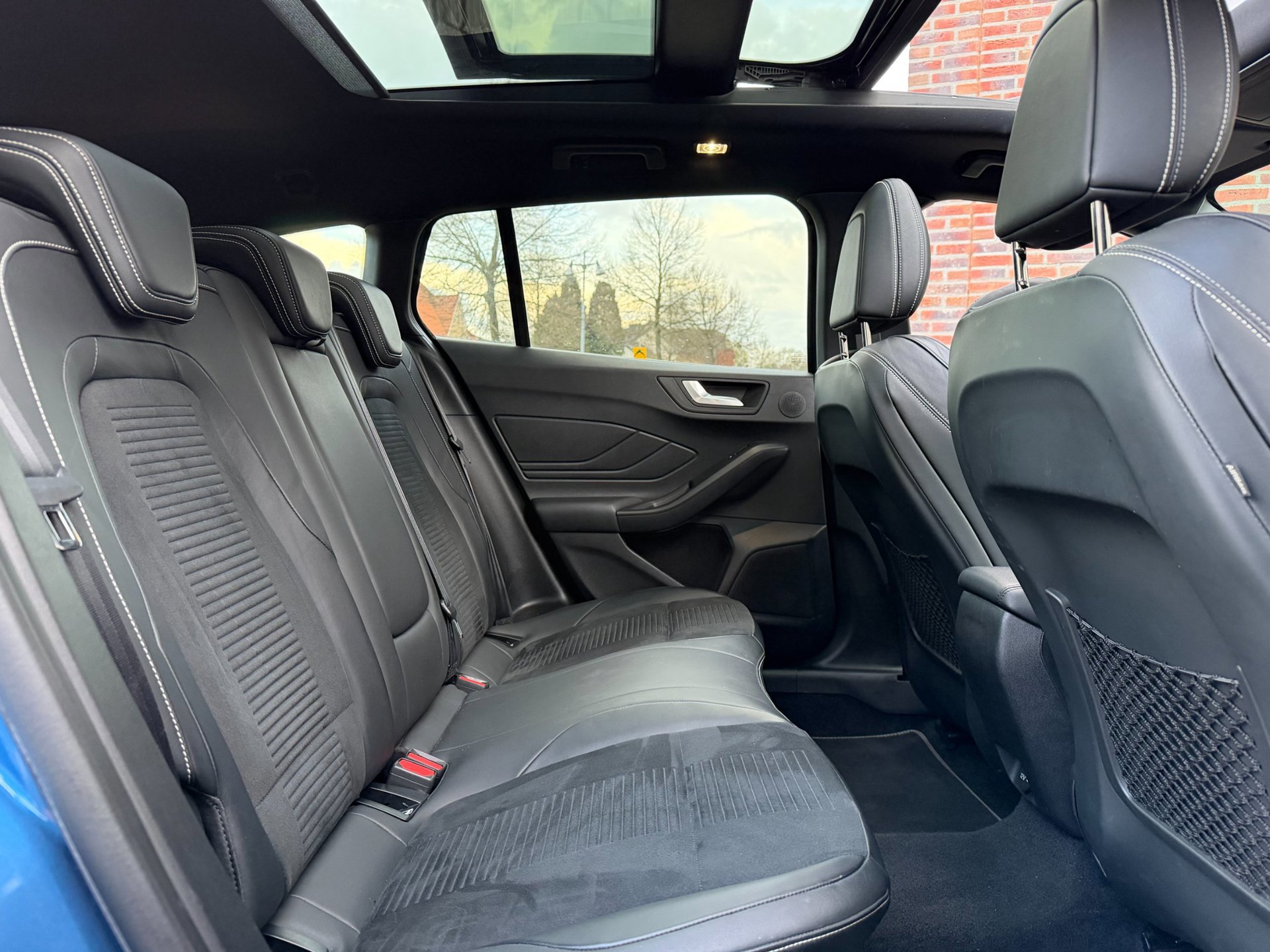 Ford Focus Wagon 2.3 EcoBoost ST-3 (2019), foto 24