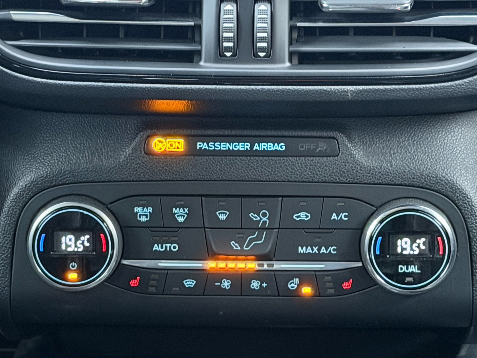 Ford Focus Wagon 2.3 EcoBoost ST-3 (2019), foto 33
