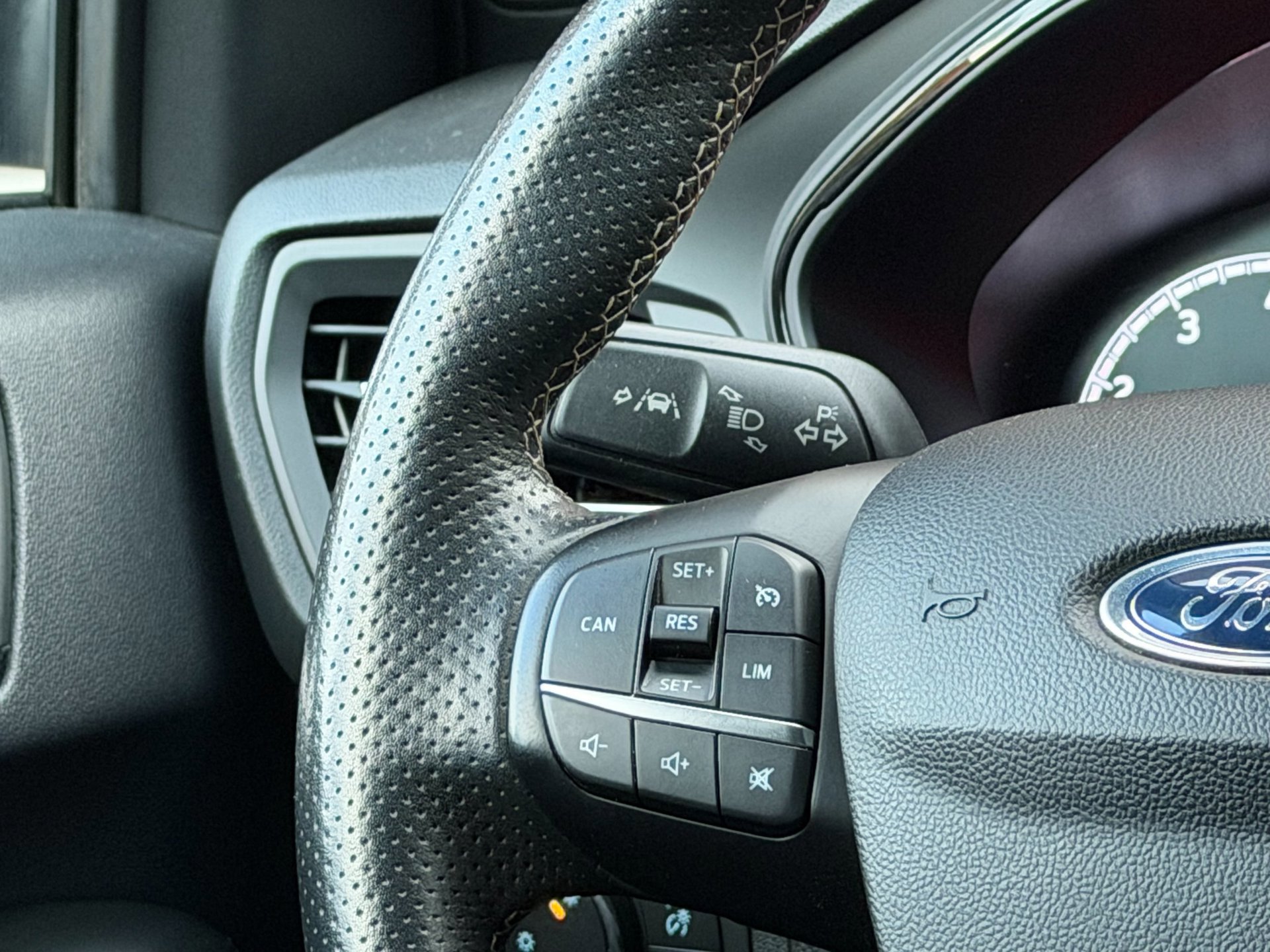 Ford Focus Wagon 2.3 EcoBoost ST-3 (2019), foto 36