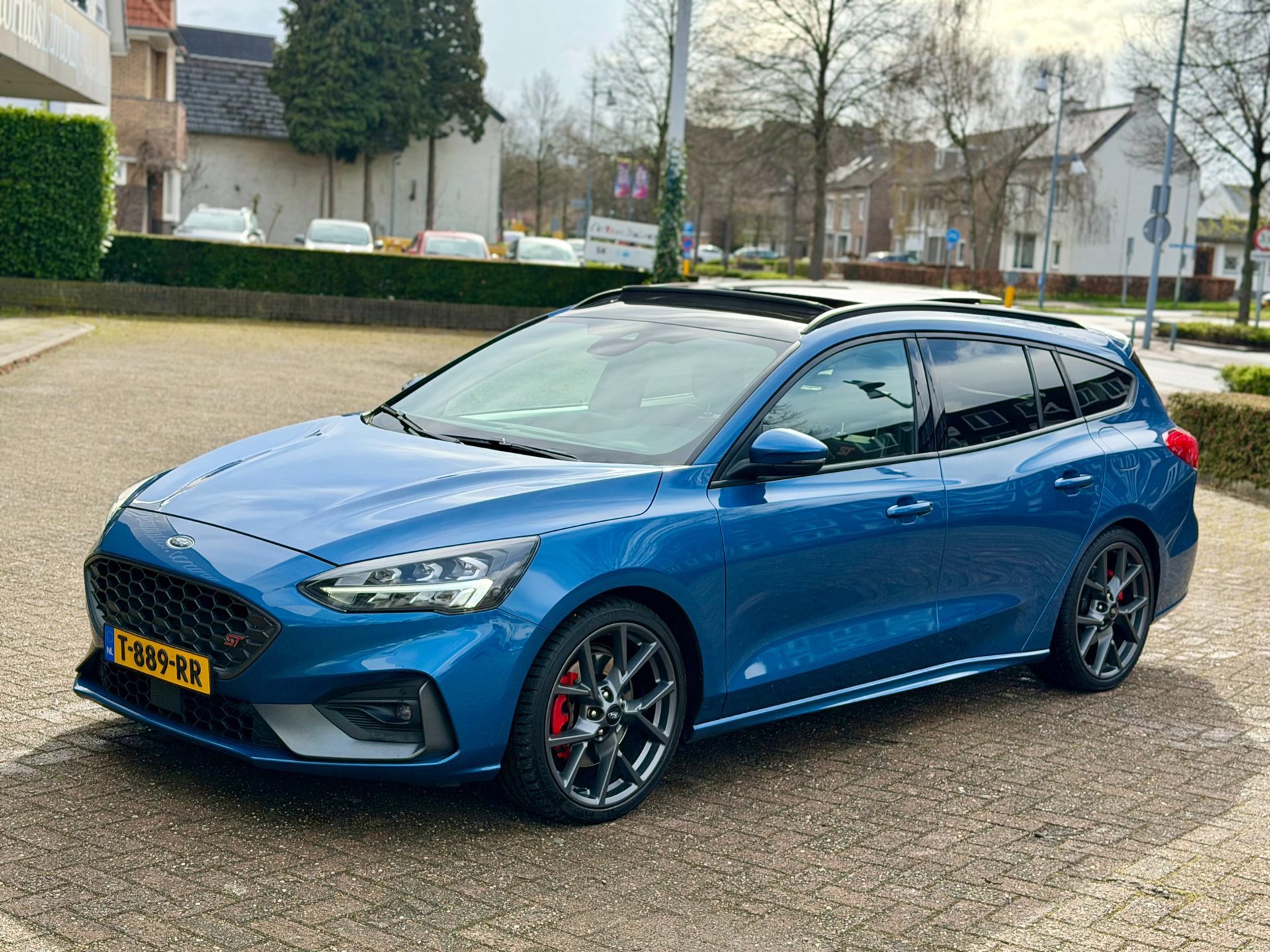 Ford Focus Wagon 2.3 EcoBoost ST-3 (2019), foto 45