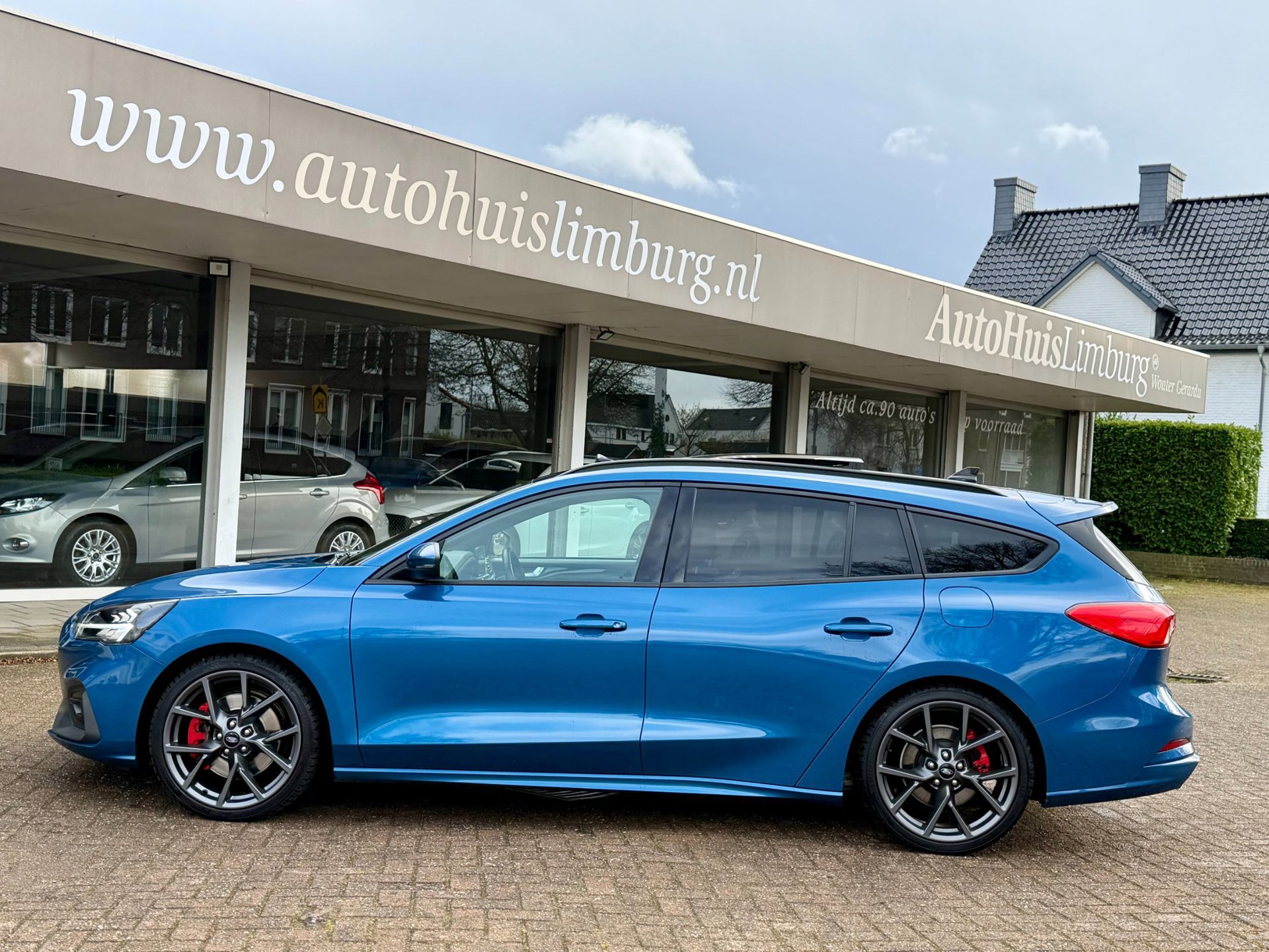 Ford Focus Wagon 2.3 EcoBoost ST-3 (2019), foto 46