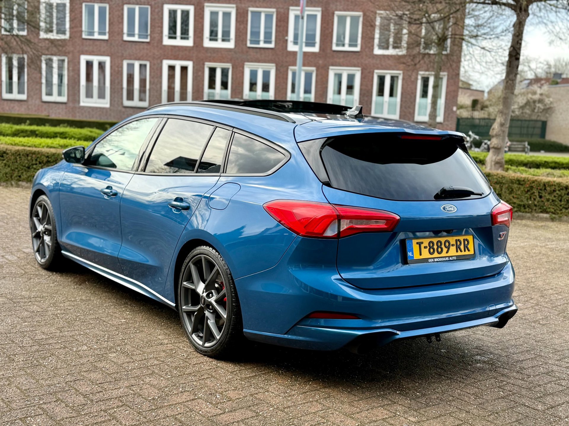 Ford Focus Wagon 2.3 EcoBoost ST-3 (2019), foto 48