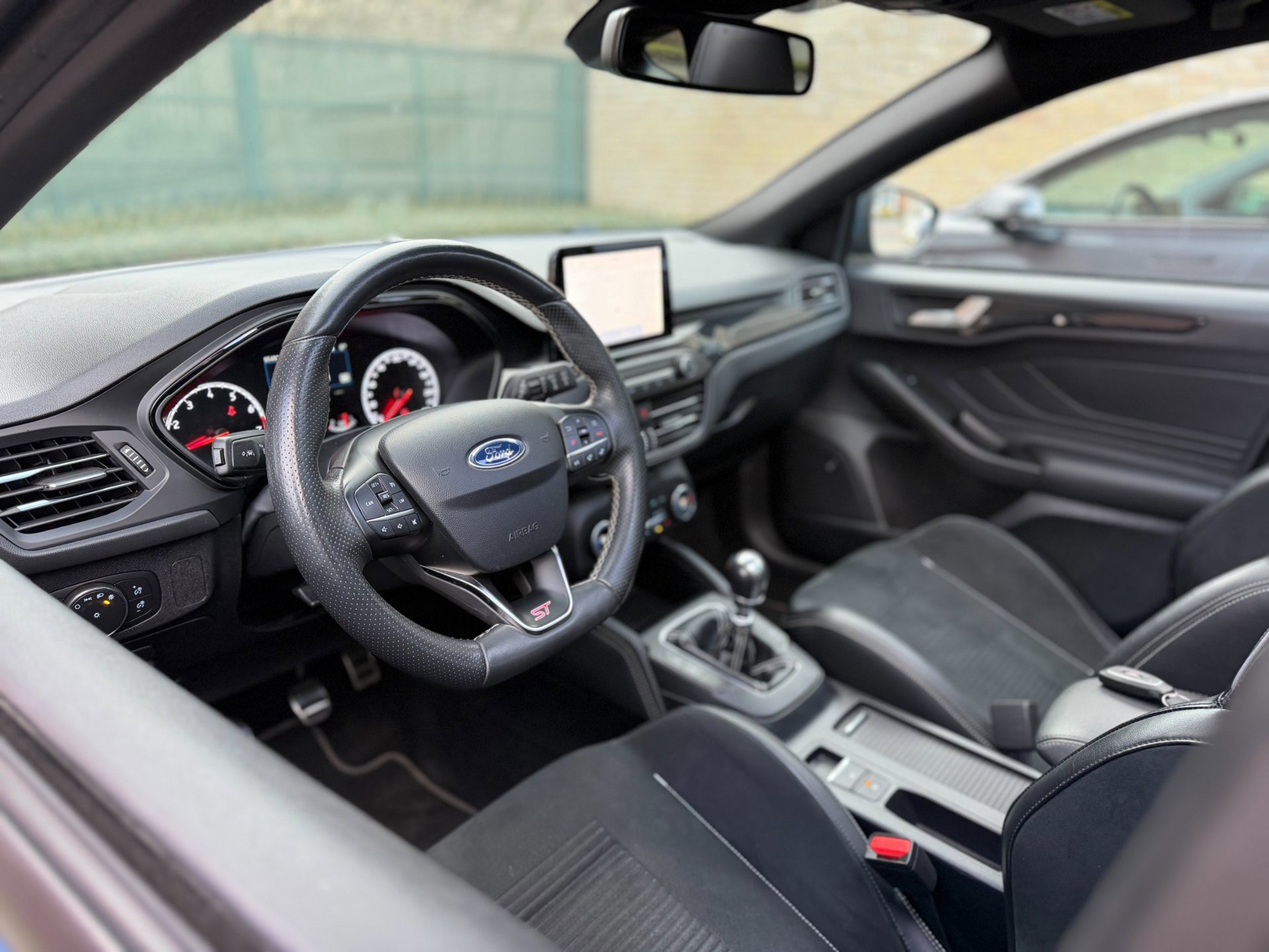 Ford Focus Wagon 2.3 EcoBoost ST-3 (2019), foto 9