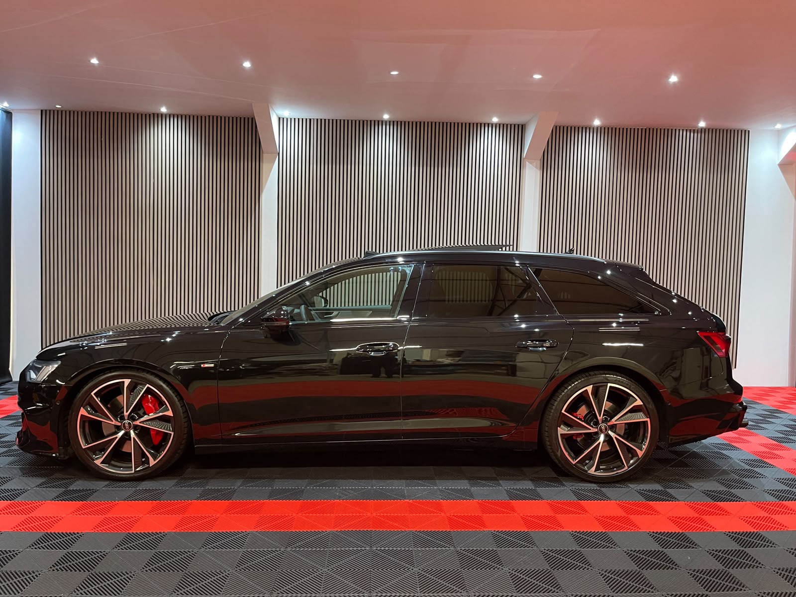 Audi A6 Avant 55 TFSI quattro S edition Competition (2024), foto 10