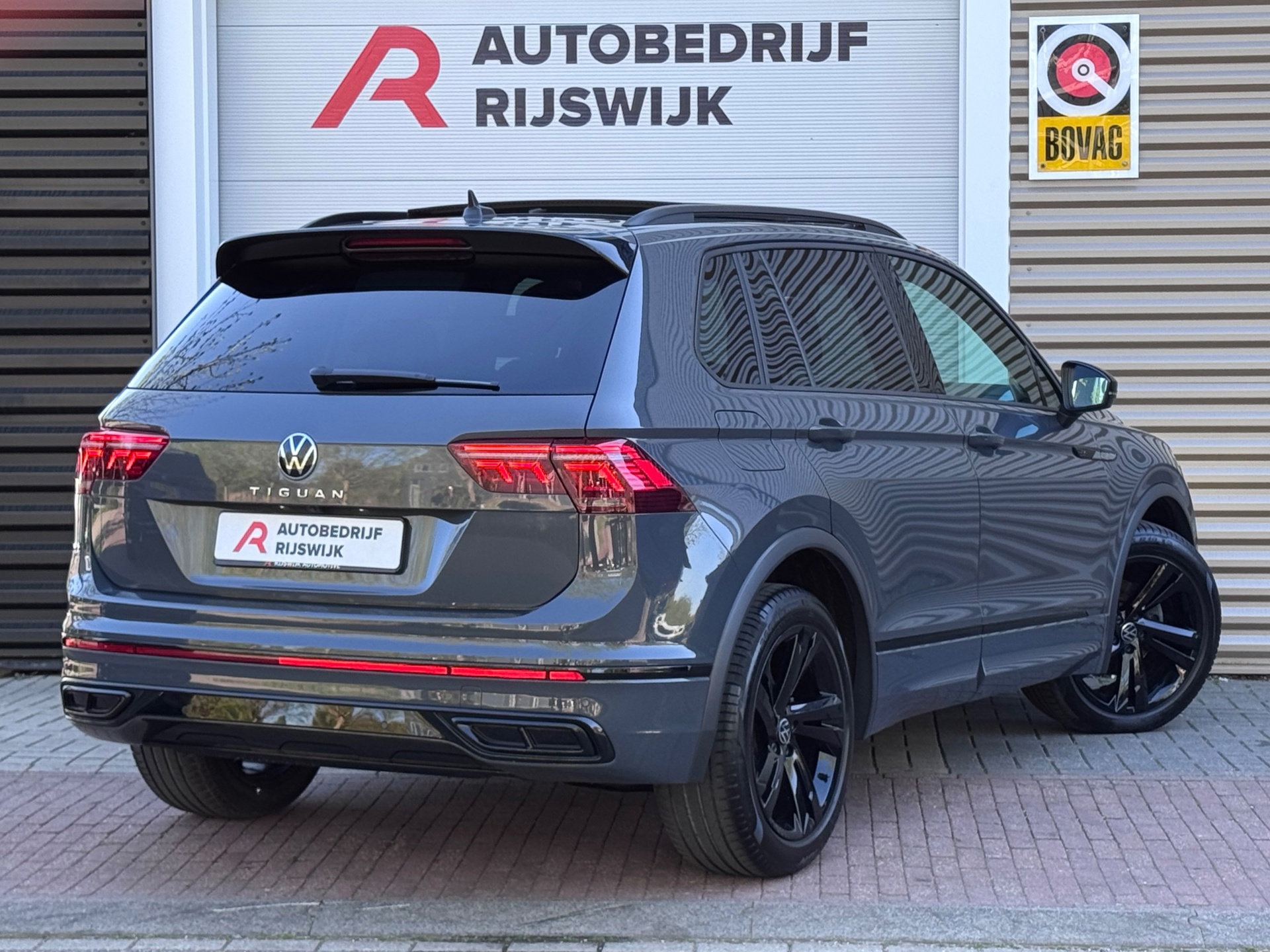 Volkswagen Tiguan 1.5 TSI R-Line (2023), foto 4