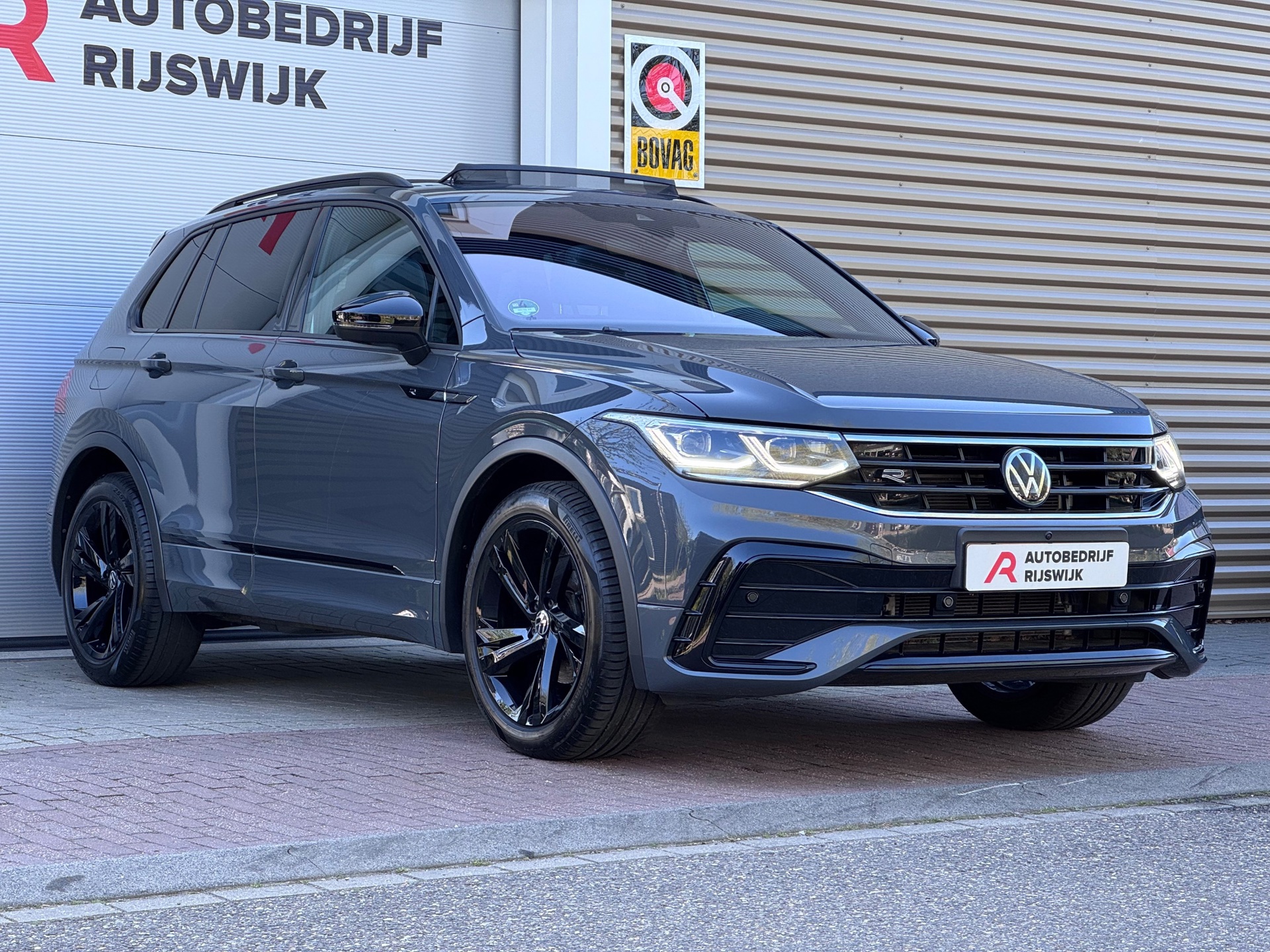Volkswagen Tiguan 1.5 TSI R-Line (2023), foto 9