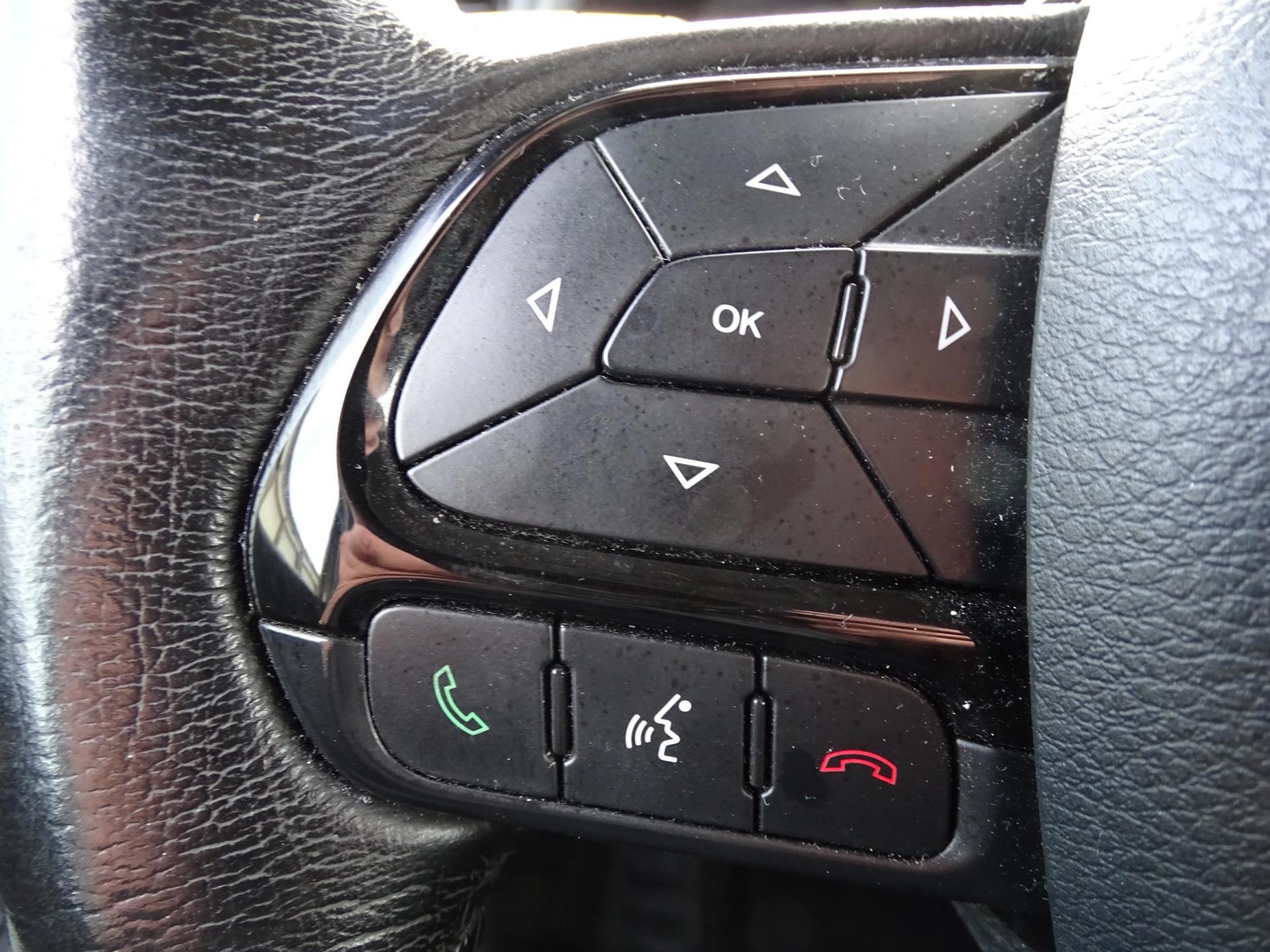 Jeep Renegade 1.6 E-Torq Black Line (2016), foto 14